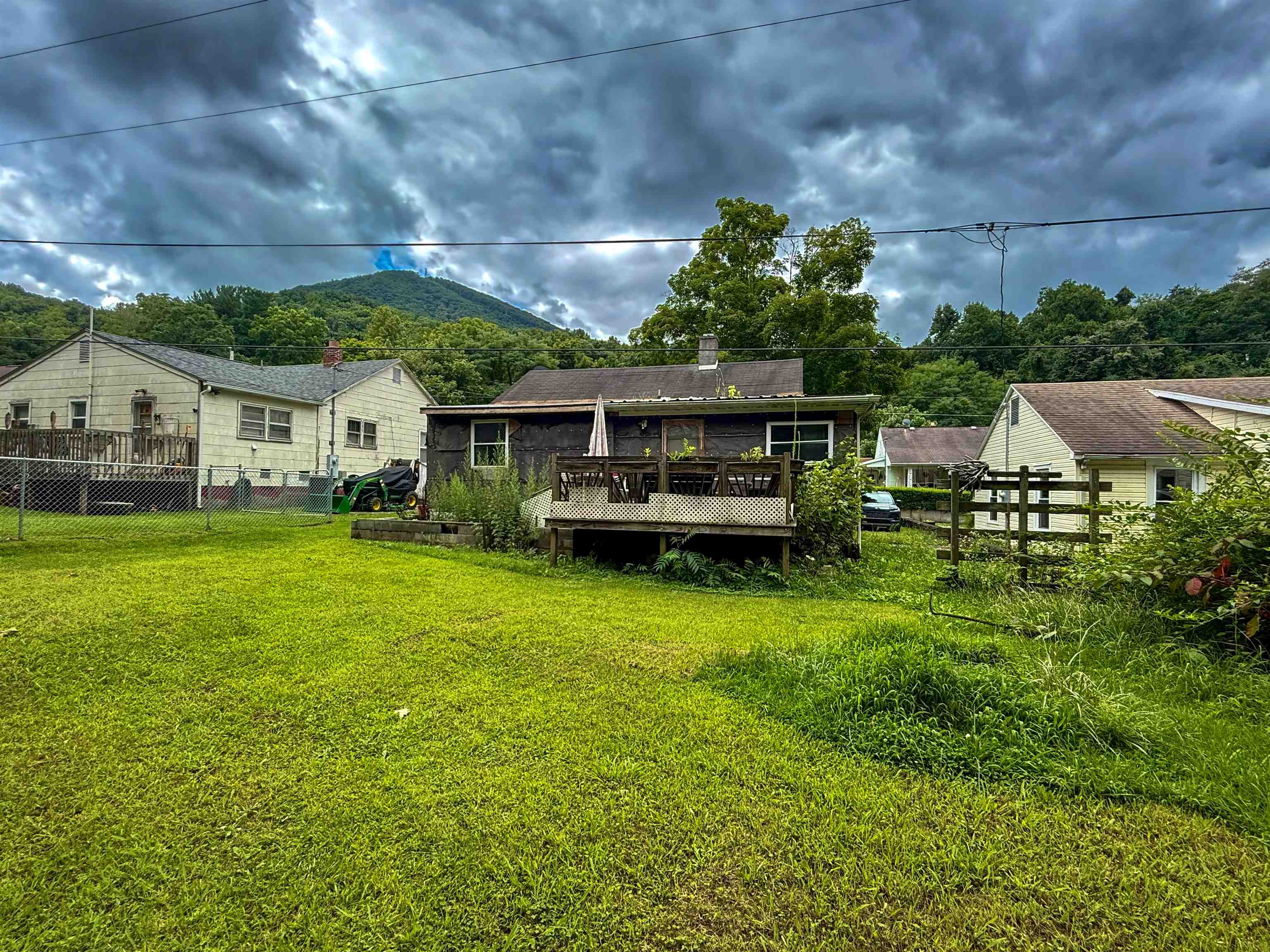 463 Poplar Street Narrows VA 24124