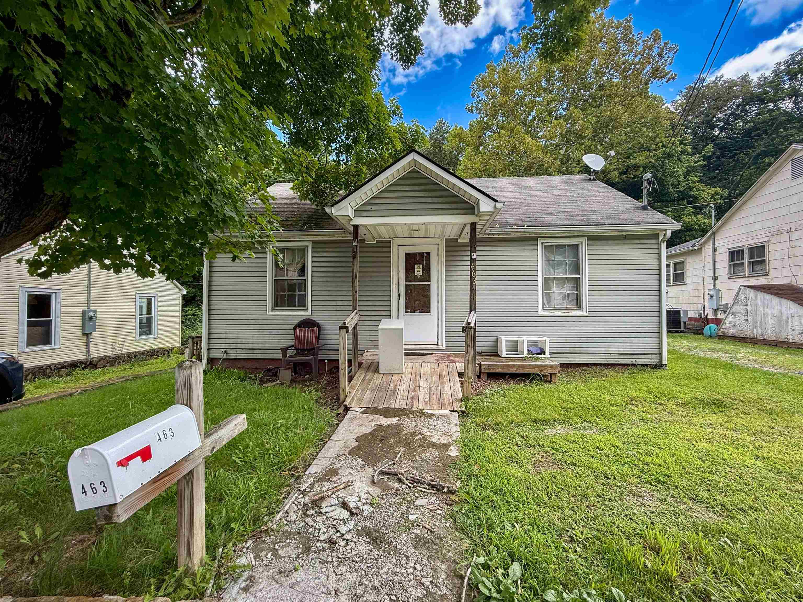 463 Poplar Street Narrows VA 24124