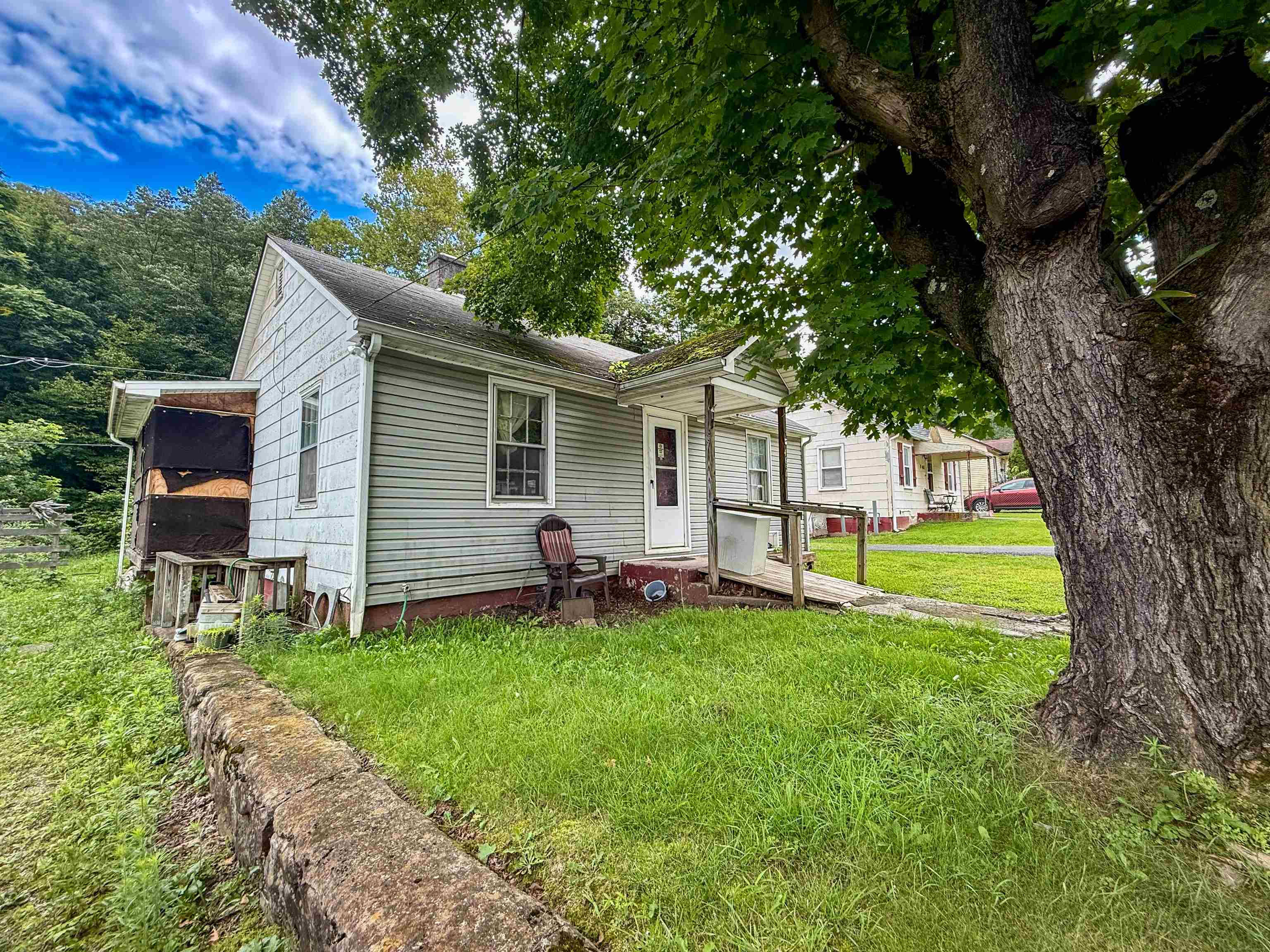 463 Poplar Street Narrows VA 24124