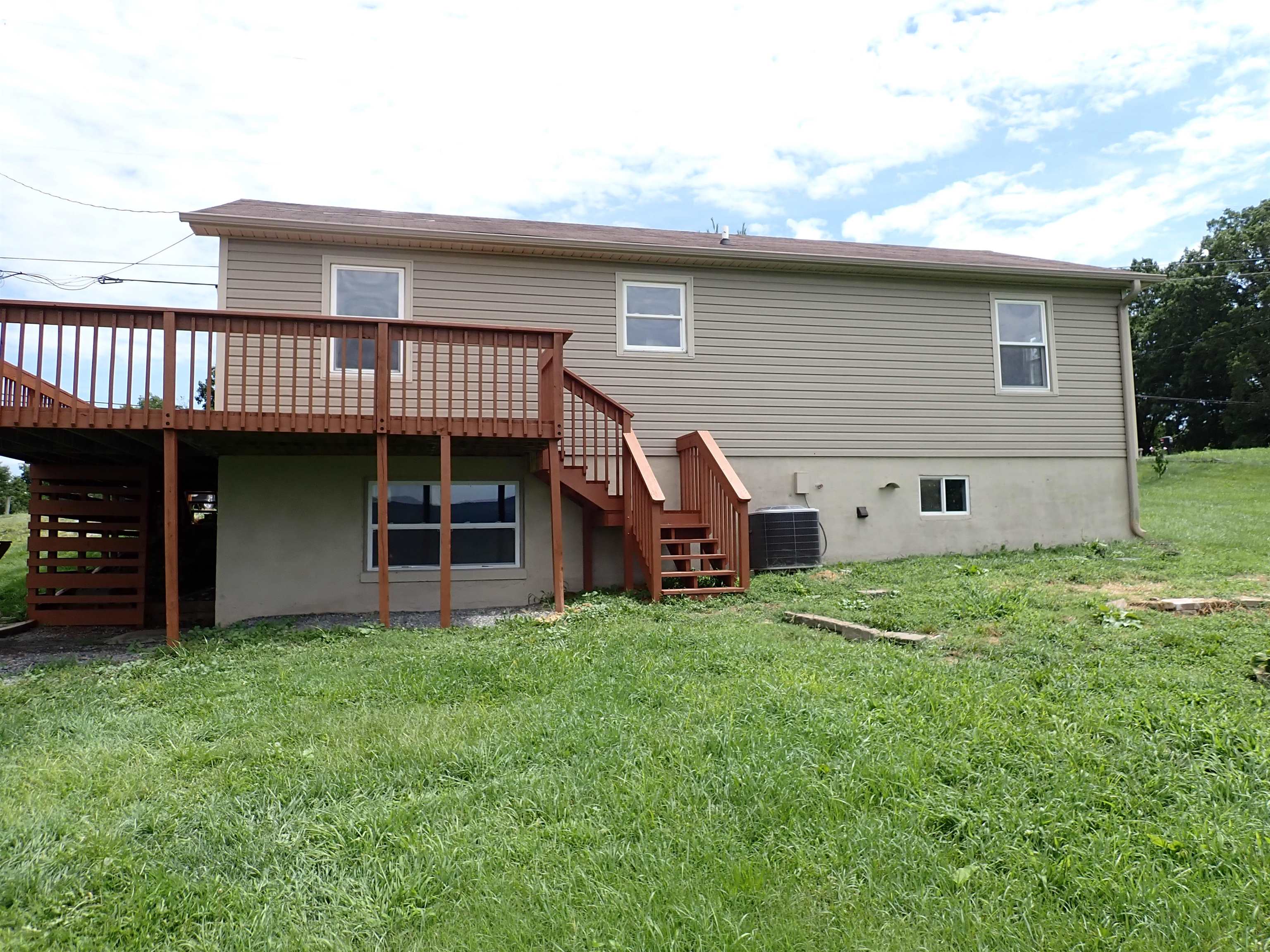 5909 Alum Spring Road Pulaski VA 24301