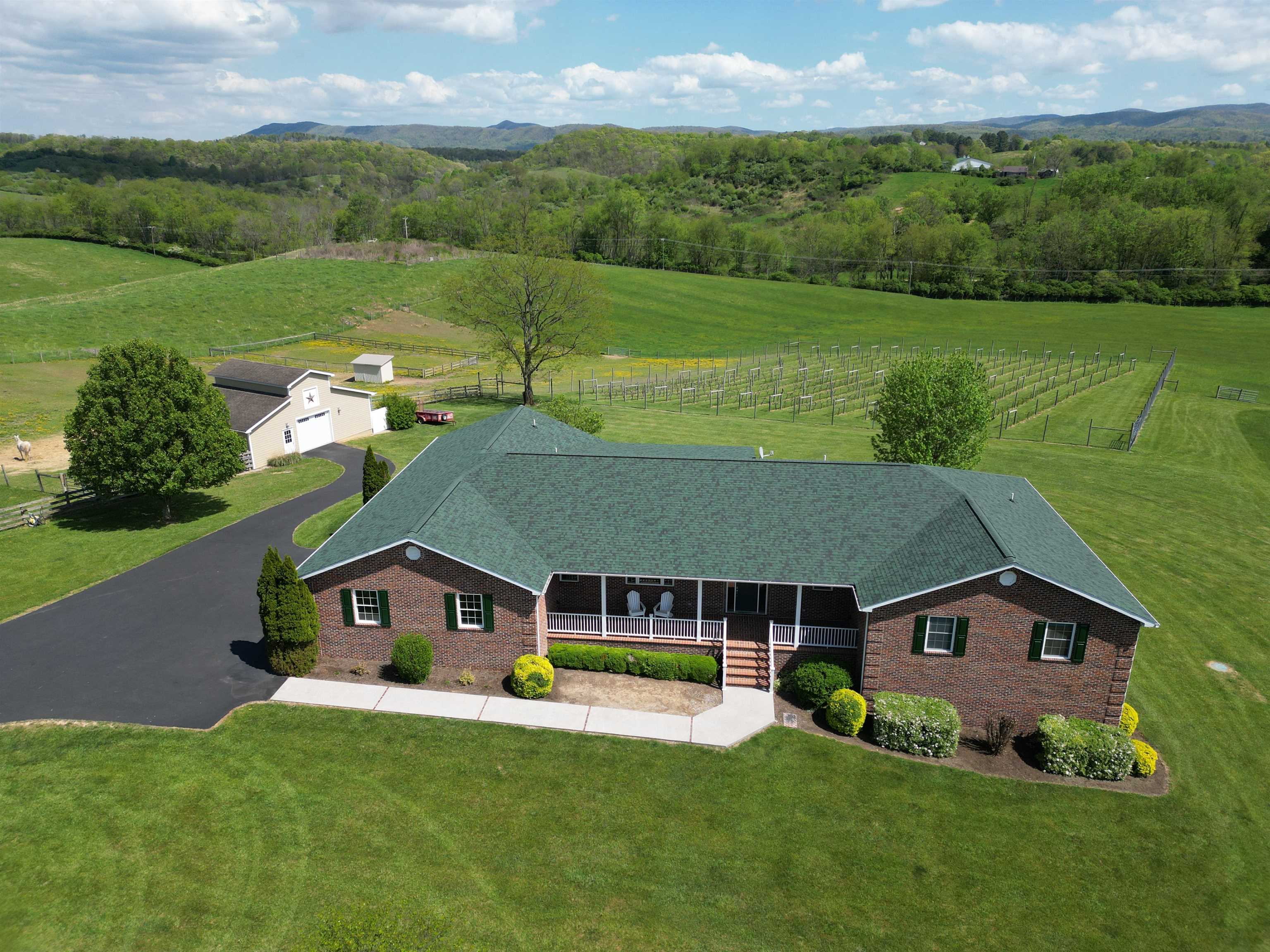 2664 Old Route 100 Road Draper VA 24324