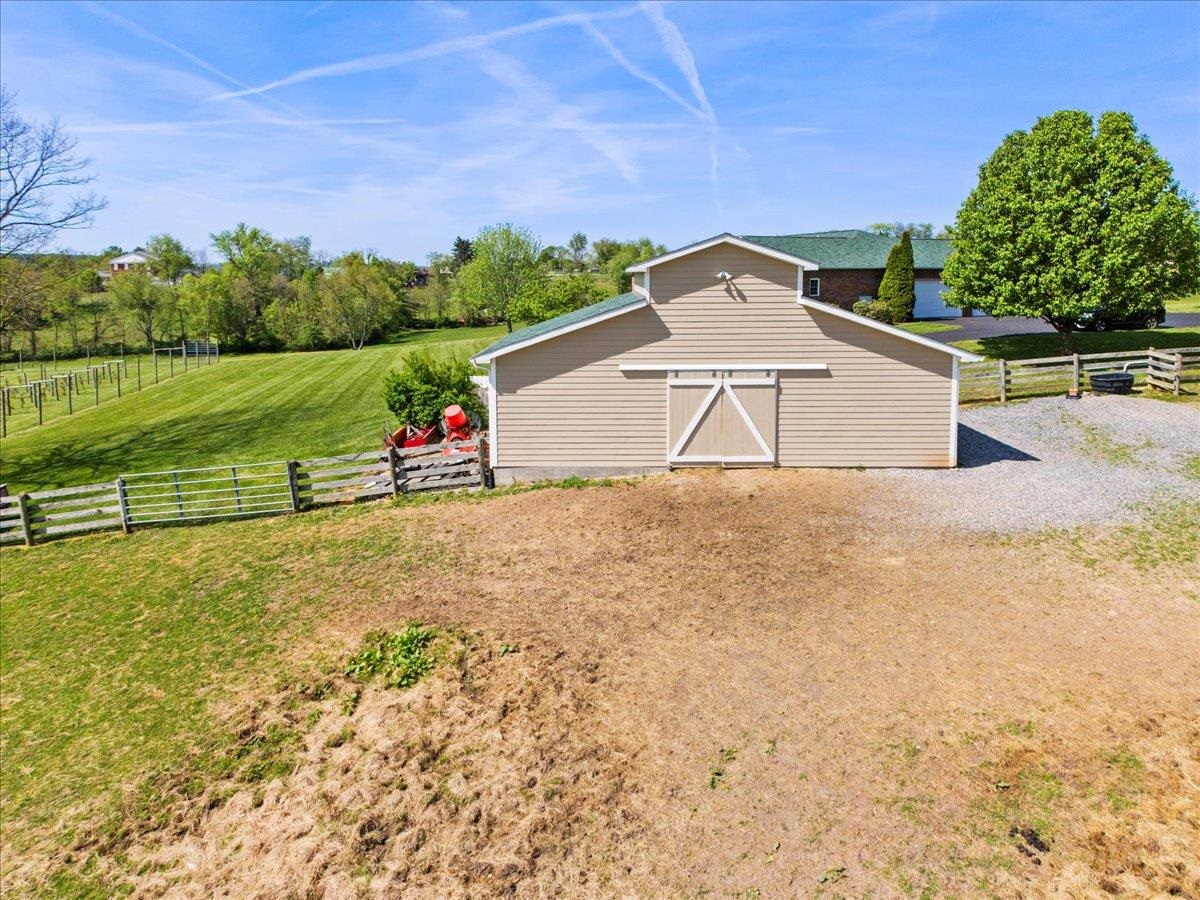 2664 Old Route 100 Road Draper VA 24324