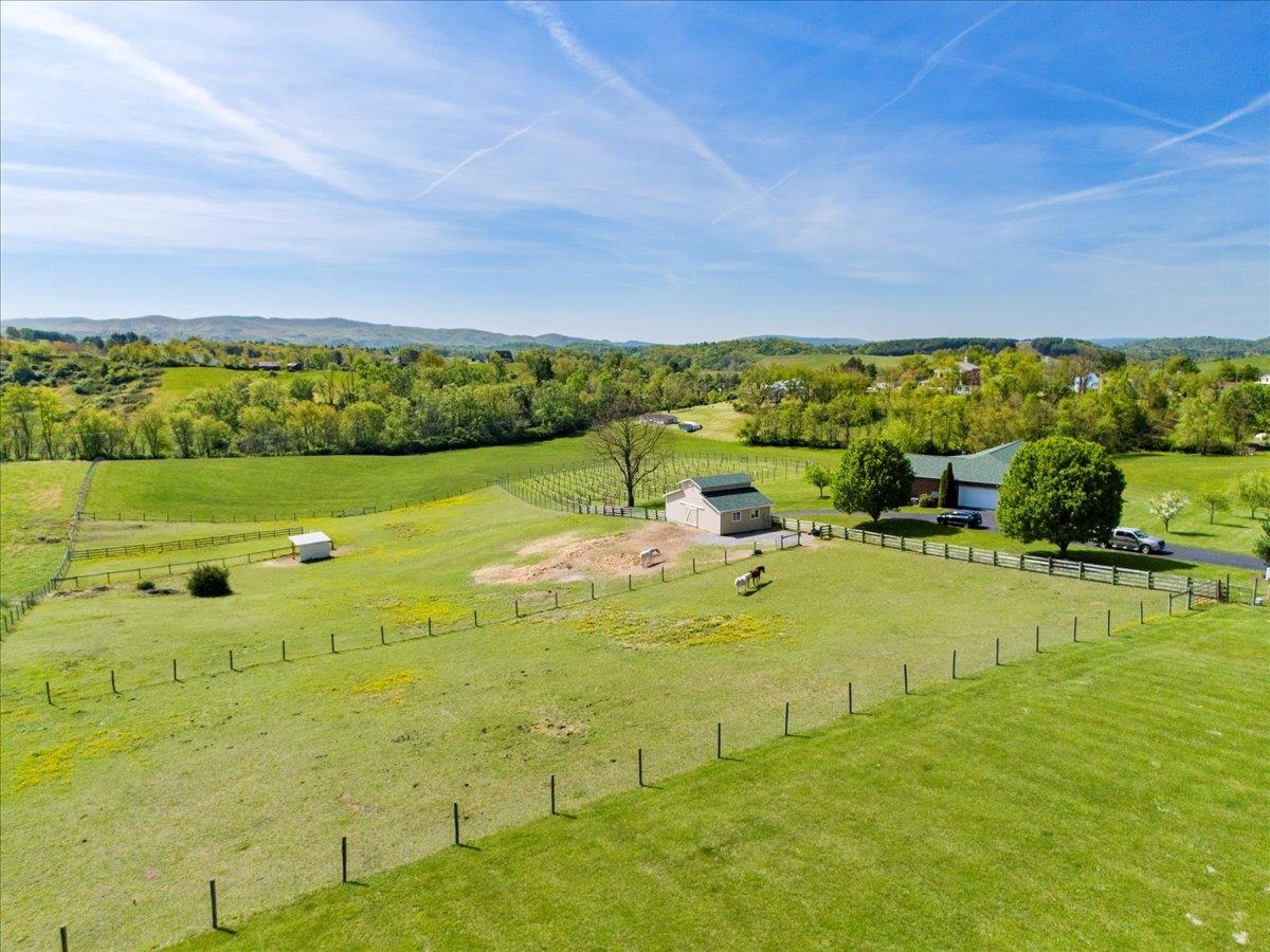 2664 Old Route 100 Road Draper VA 24324