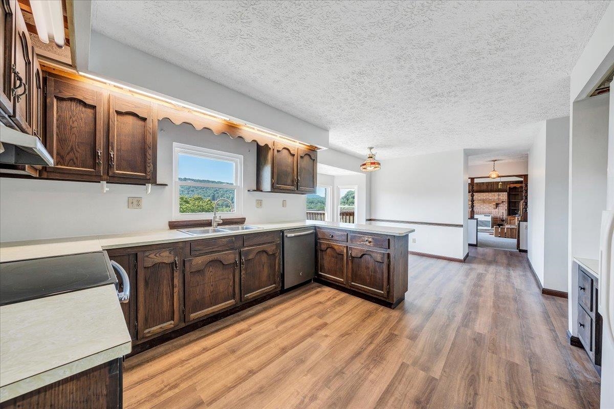 2162 Reed Creek Drive Draper VA 24324