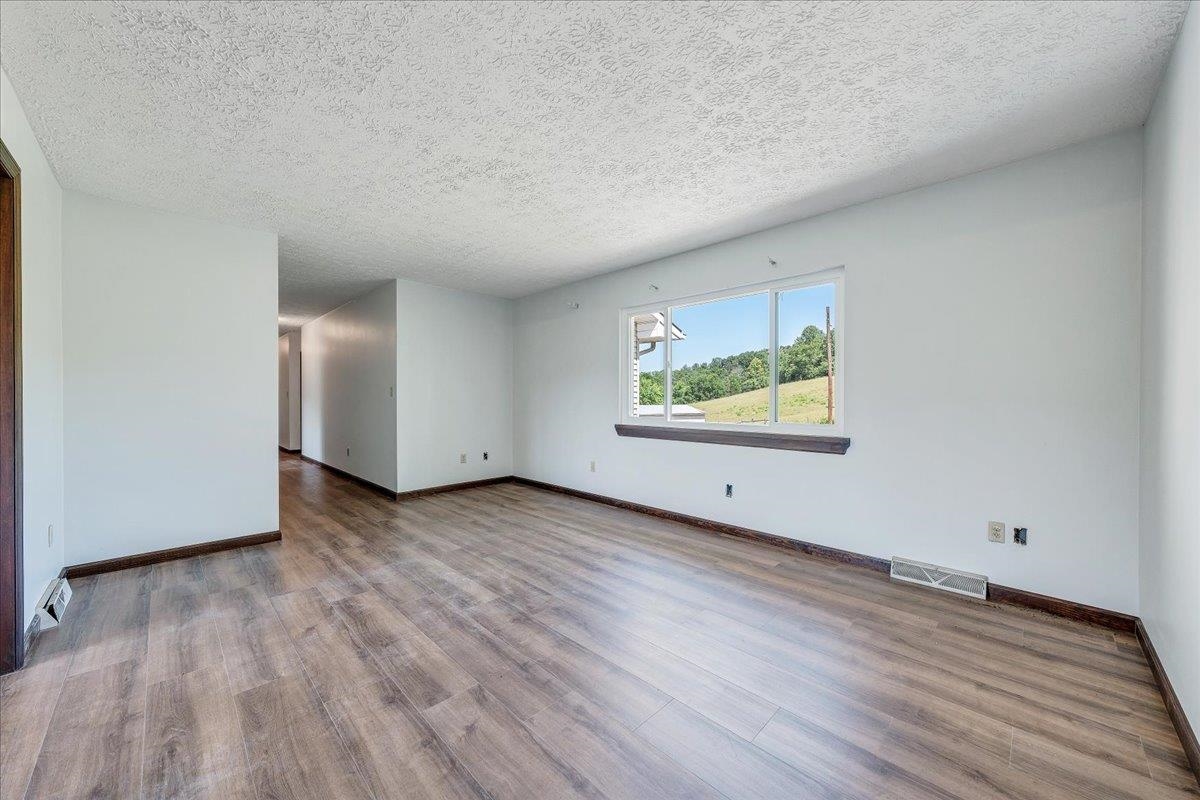 2162 Reed Creek Drive Draper VA 24324