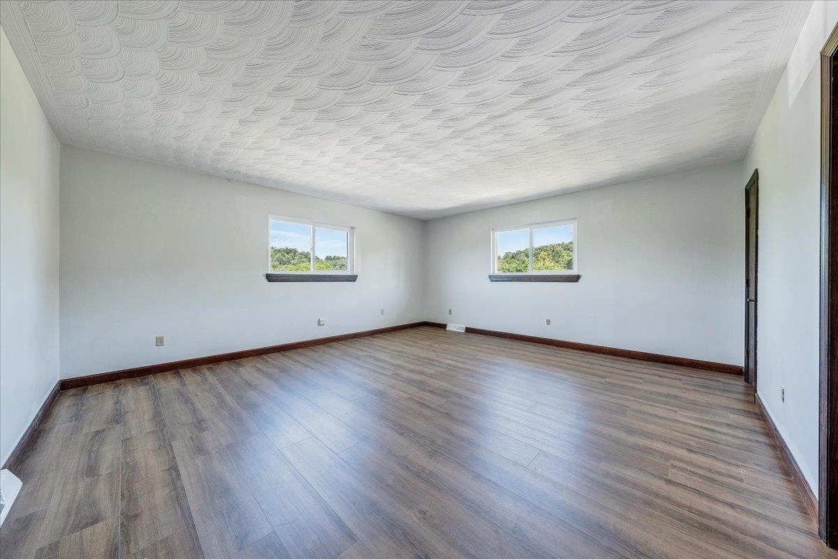 2162 Reed Creek Drive Draper VA 24324