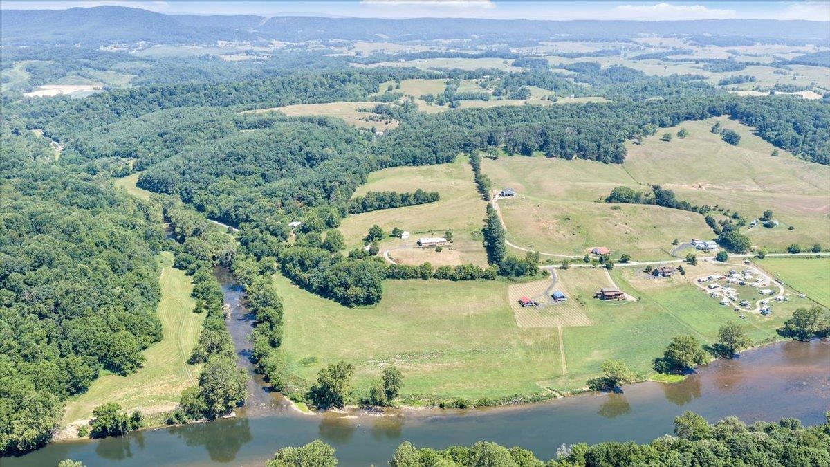 2162 Reed Creek Drive Draper VA 24324