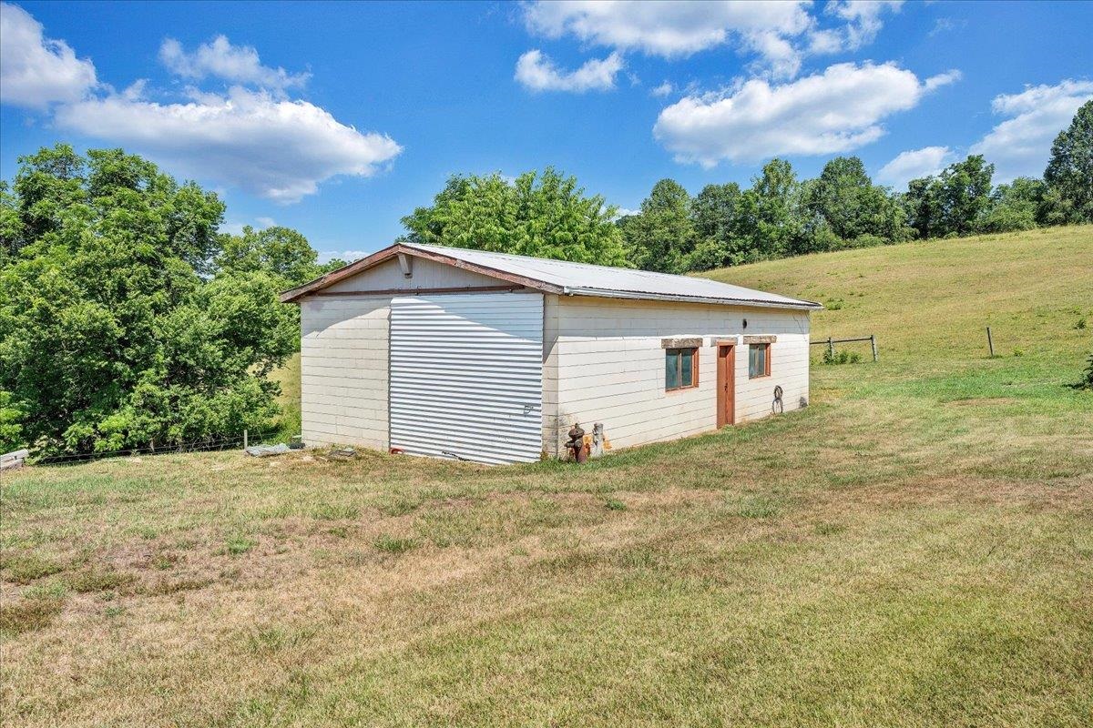2162 Reed Creek Drive Draper VA 24324