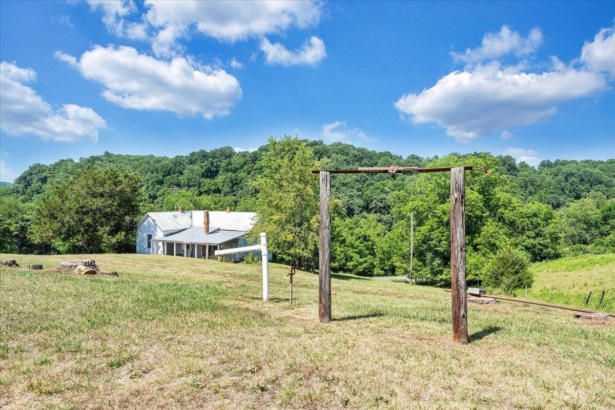 2162 Reed Creek Drive Draper VA 24324