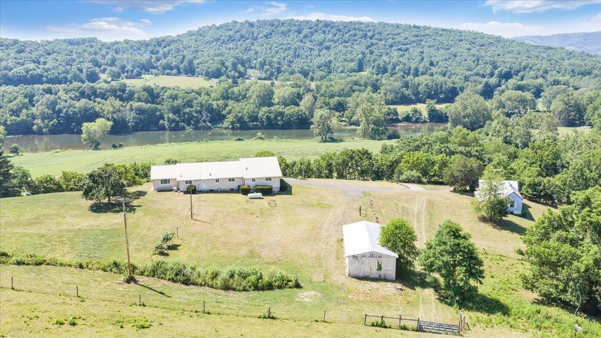 2162 Reed Creek Drive Draper VA 24324