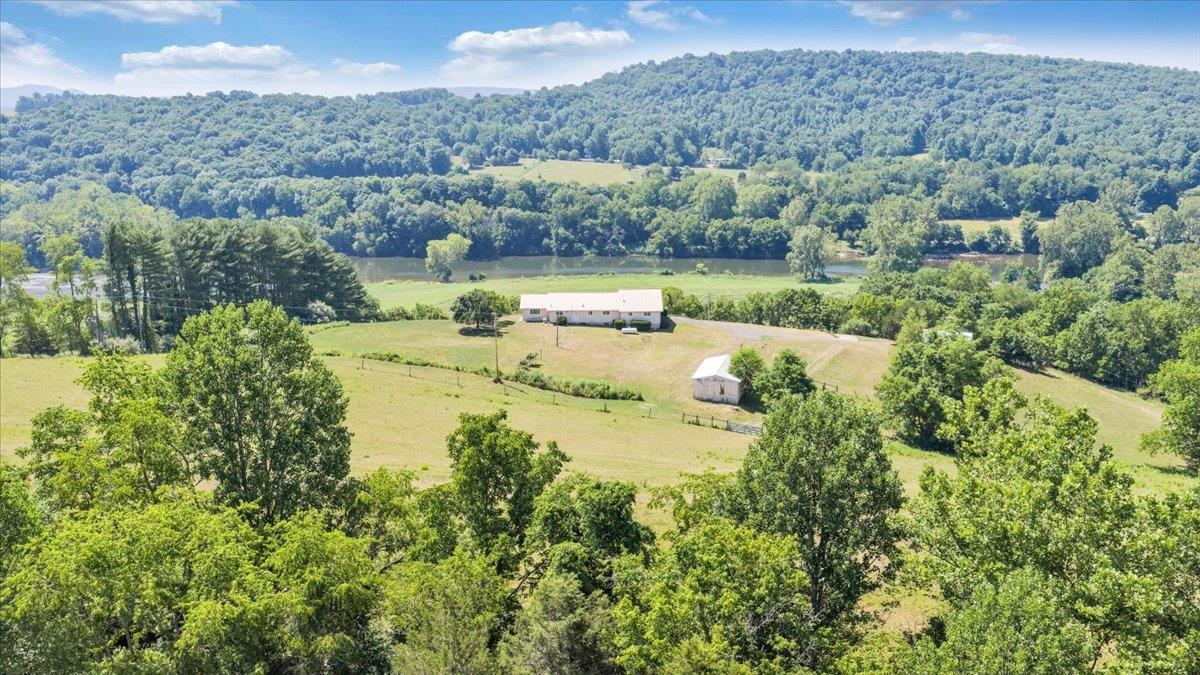 2162 Reed Creek Drive Draper VA 24324