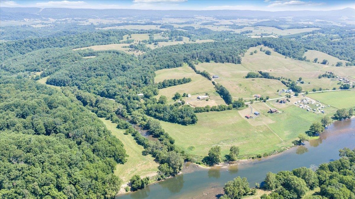 2162 Reed Creek Drive Draper VA 24324