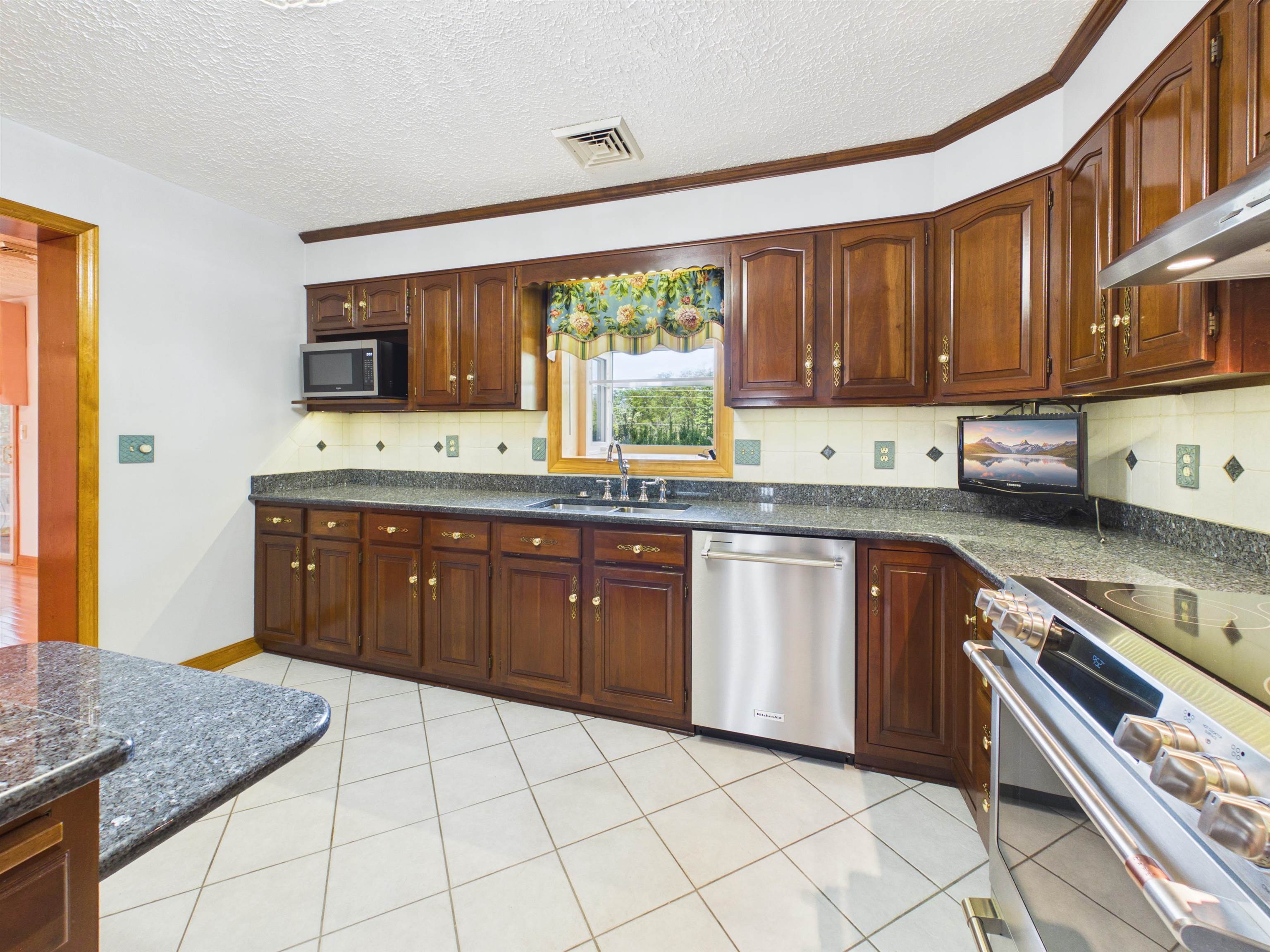 240 Walnut Drive Christiansburg VA 24073