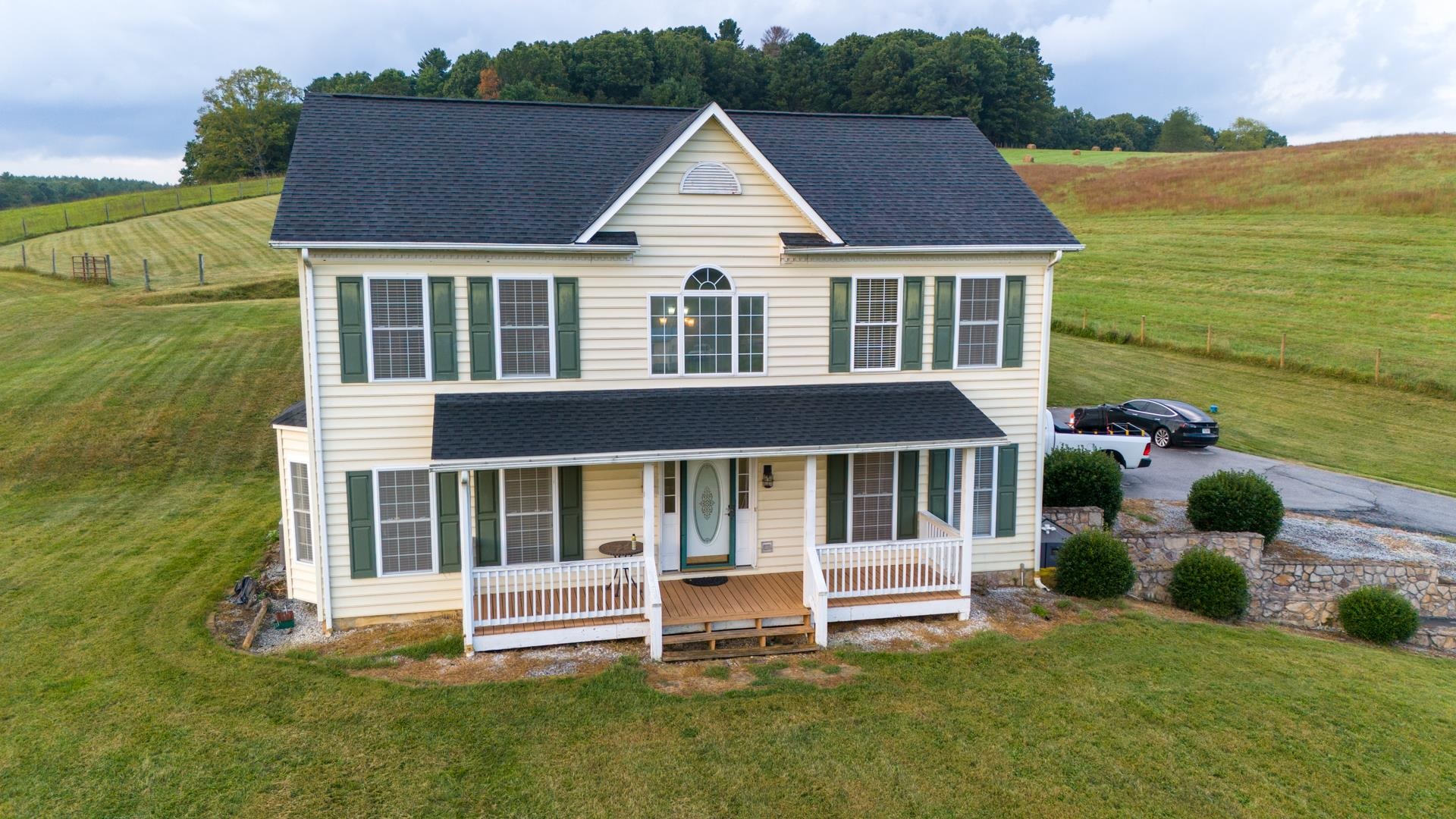 4425 S Scenic Highway Bland VA 24315