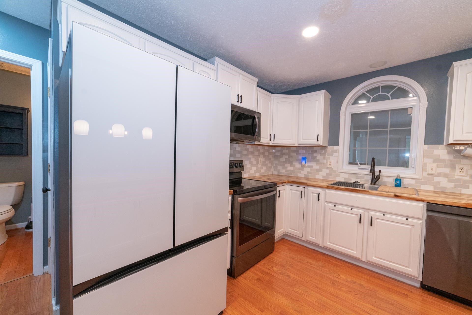 4425 S Scenic Highway Bland VA 24315