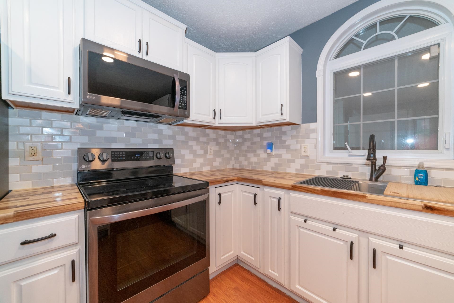 4425 S Scenic Highway Bland VA 24315