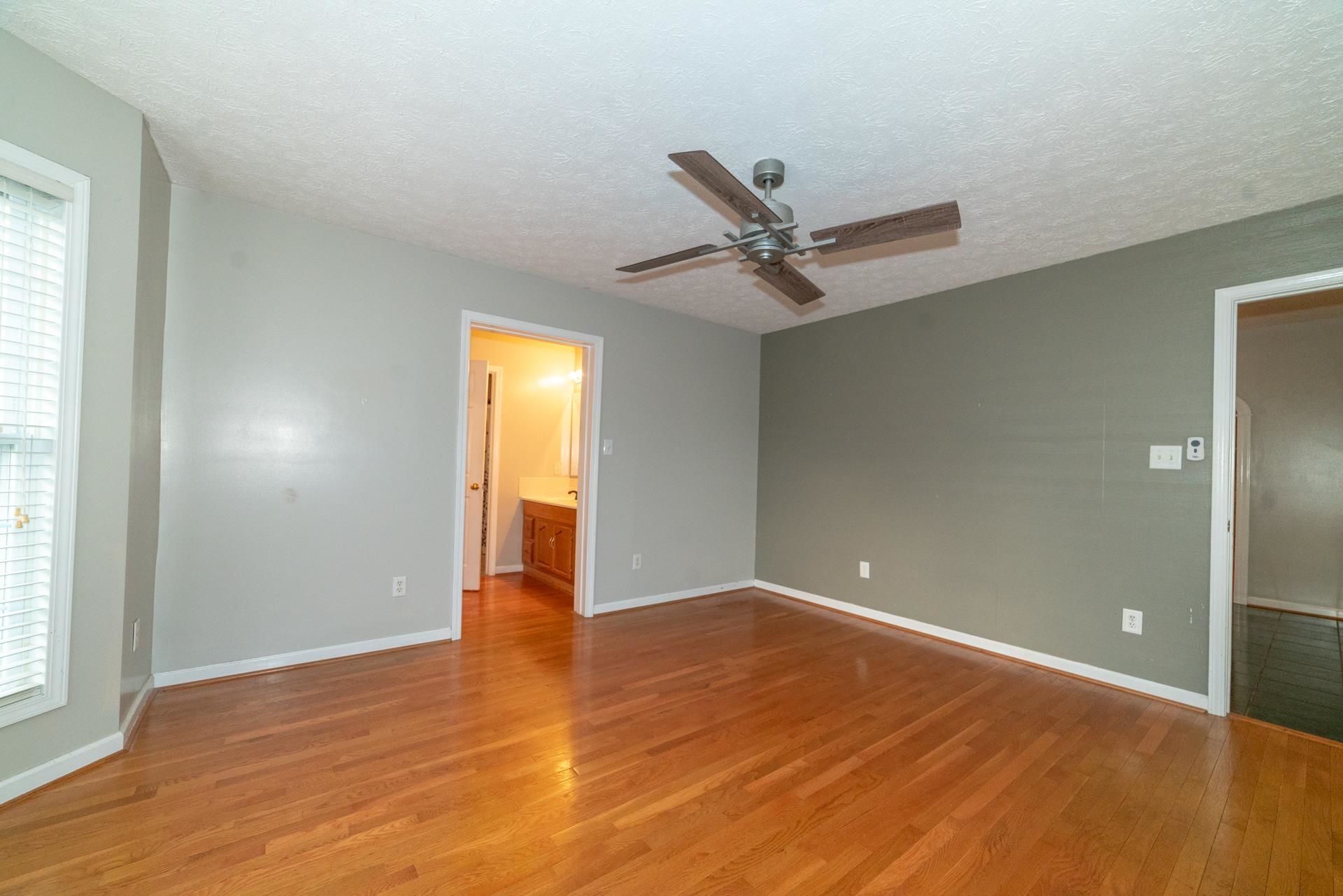 4425 S Scenic Highway Bland VA 24315