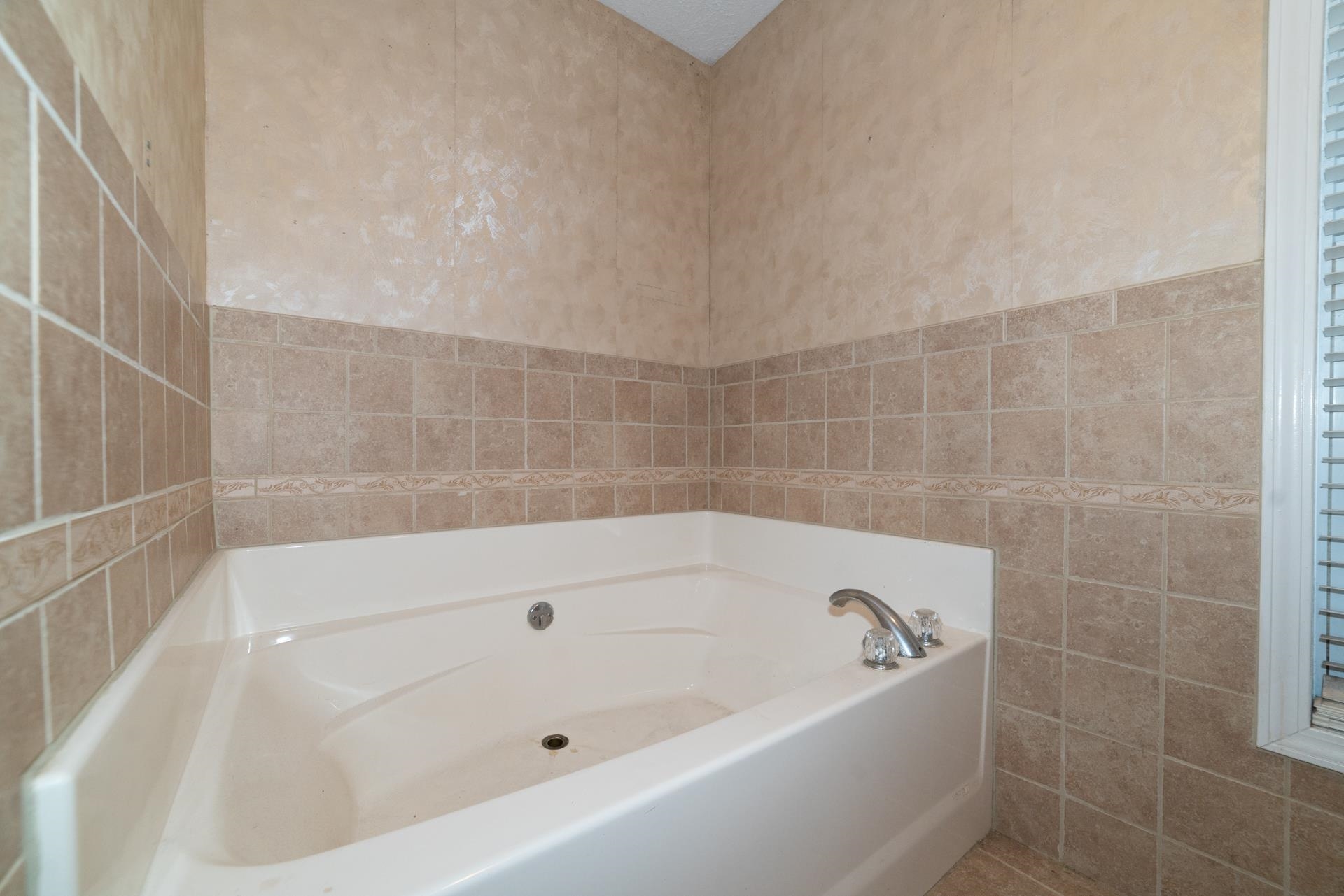 4425 S Scenic Highway Bland VA 24315