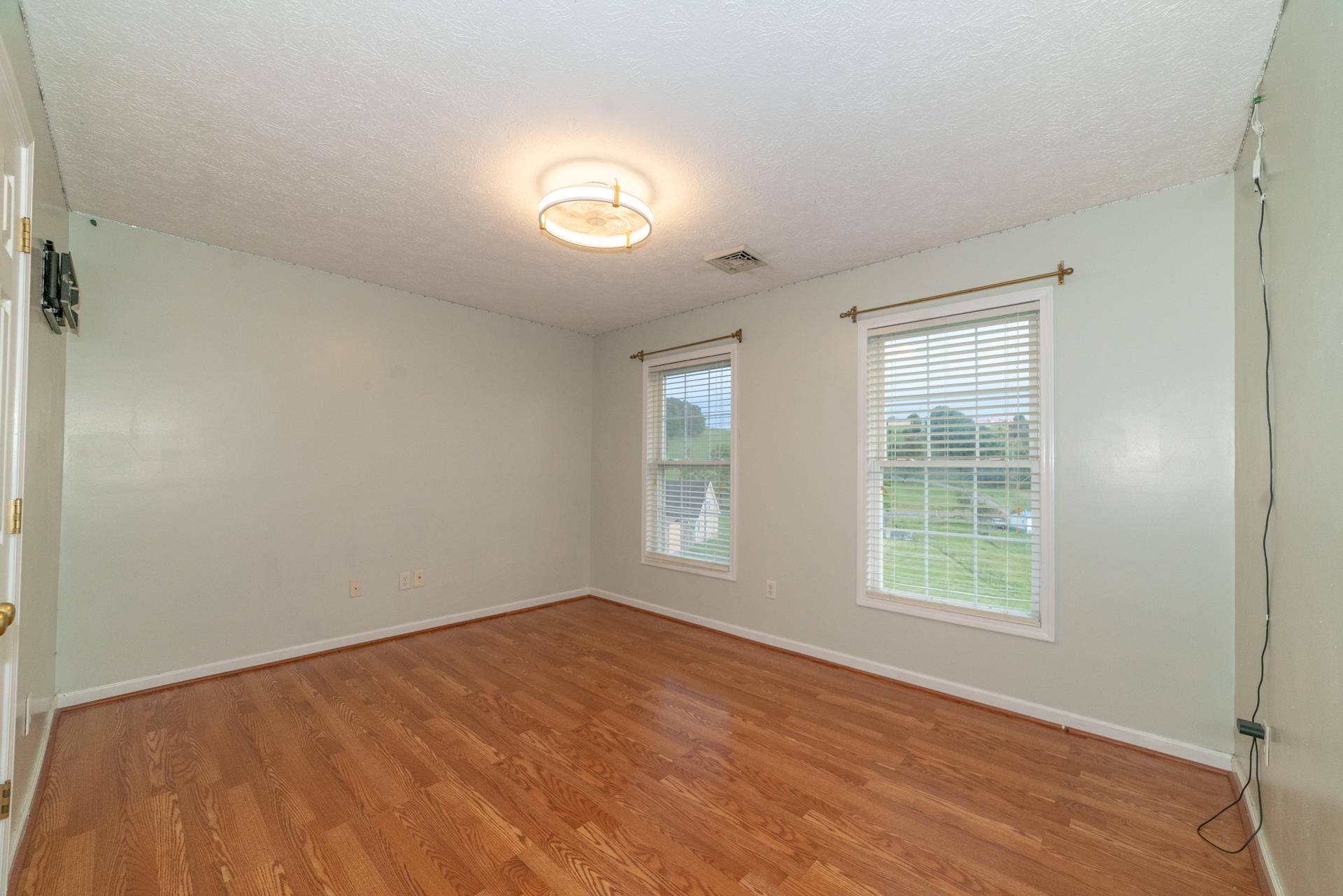 4425 S Scenic Highway Bland VA 24315