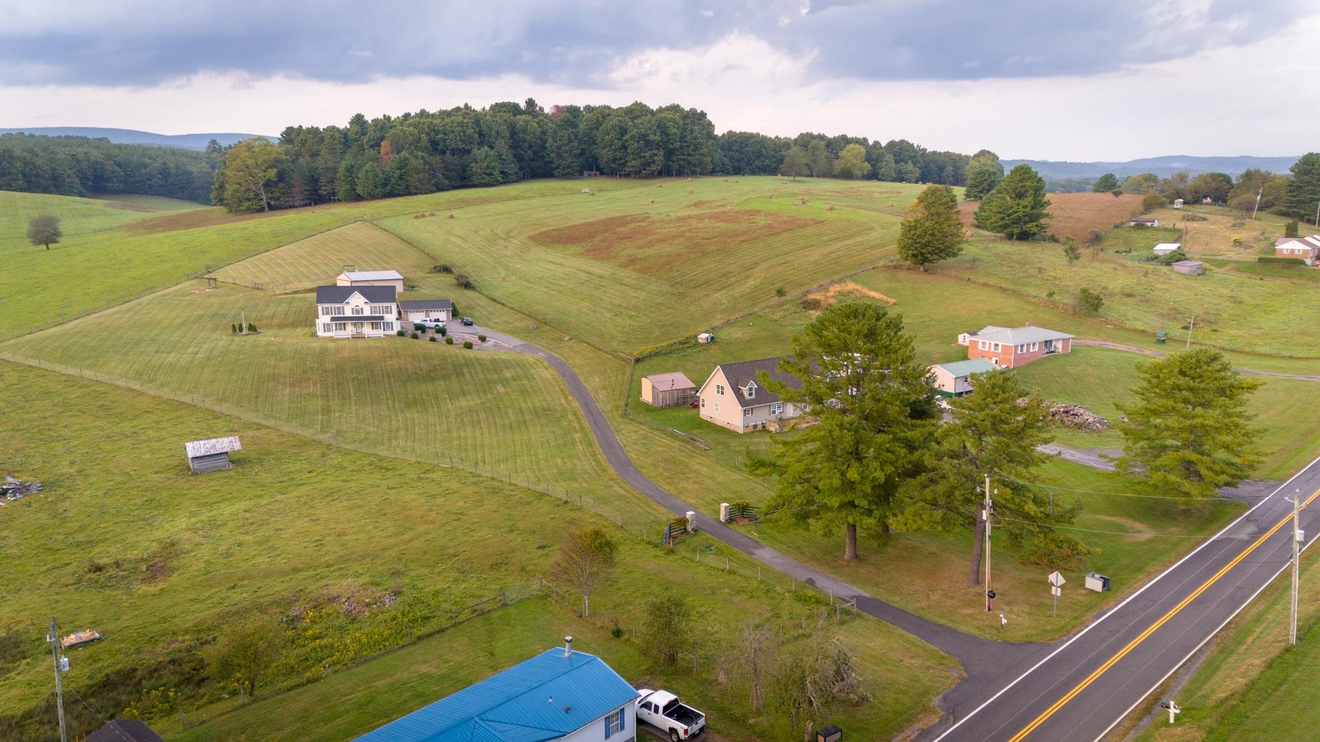 4425 S Scenic Highway Bland VA 24315