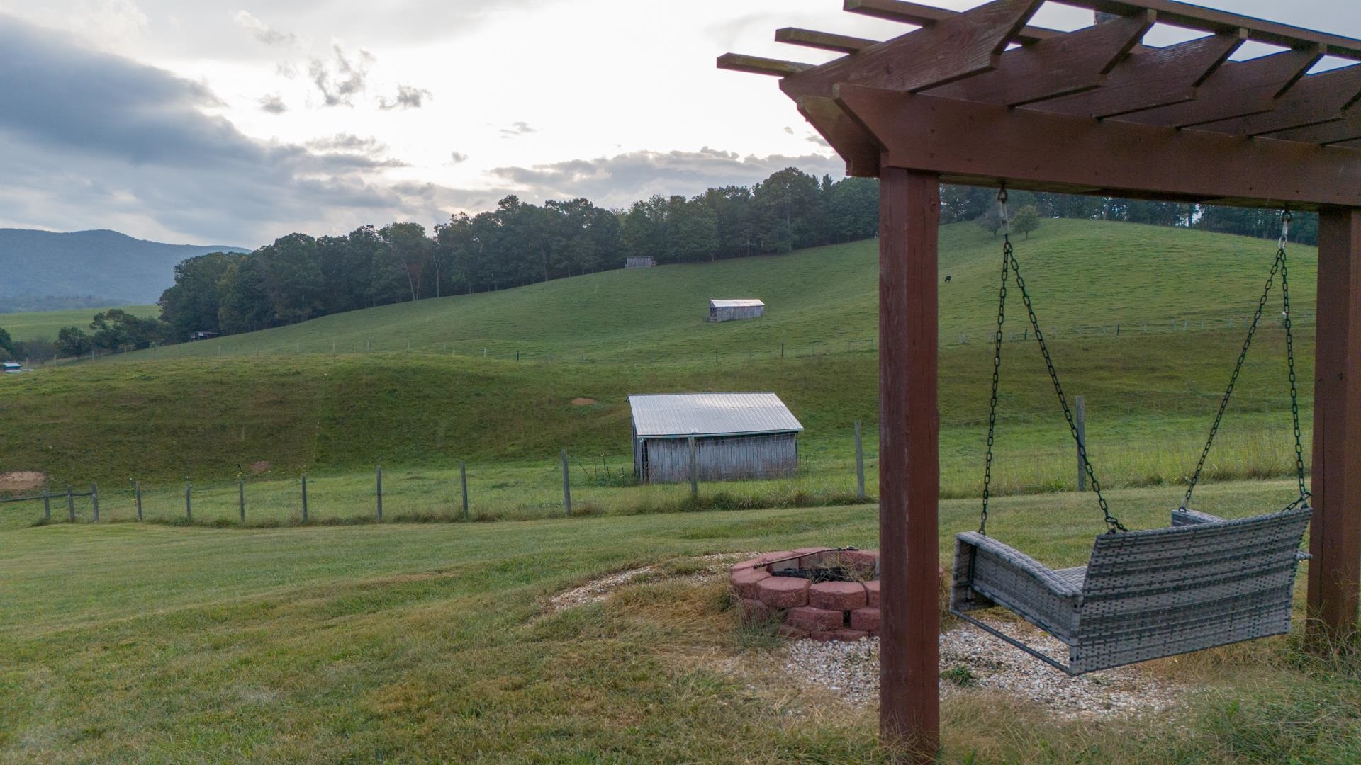 4425 S Scenic Highway Bland VA 24315