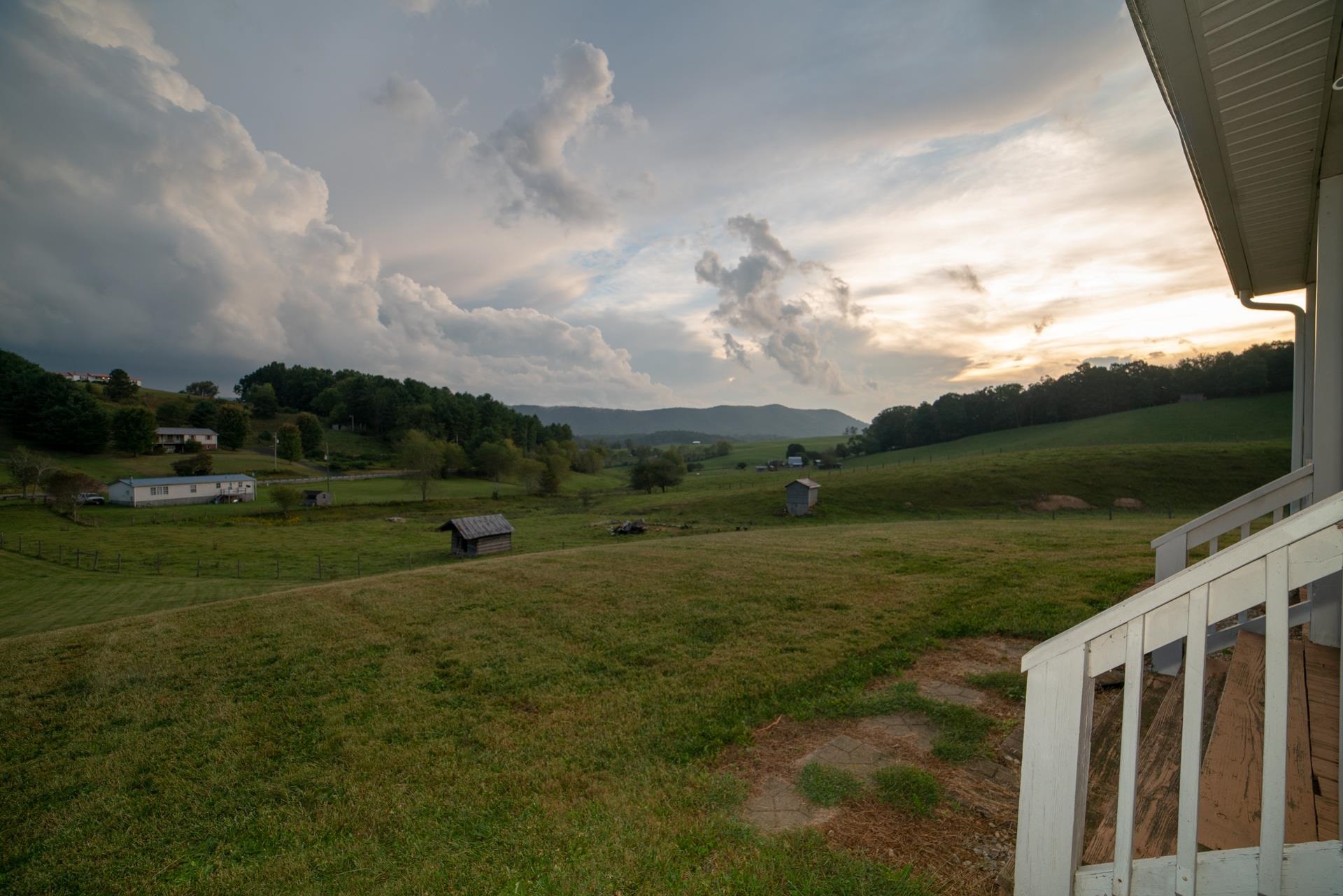 4425 S Scenic Highway Bland VA 24315