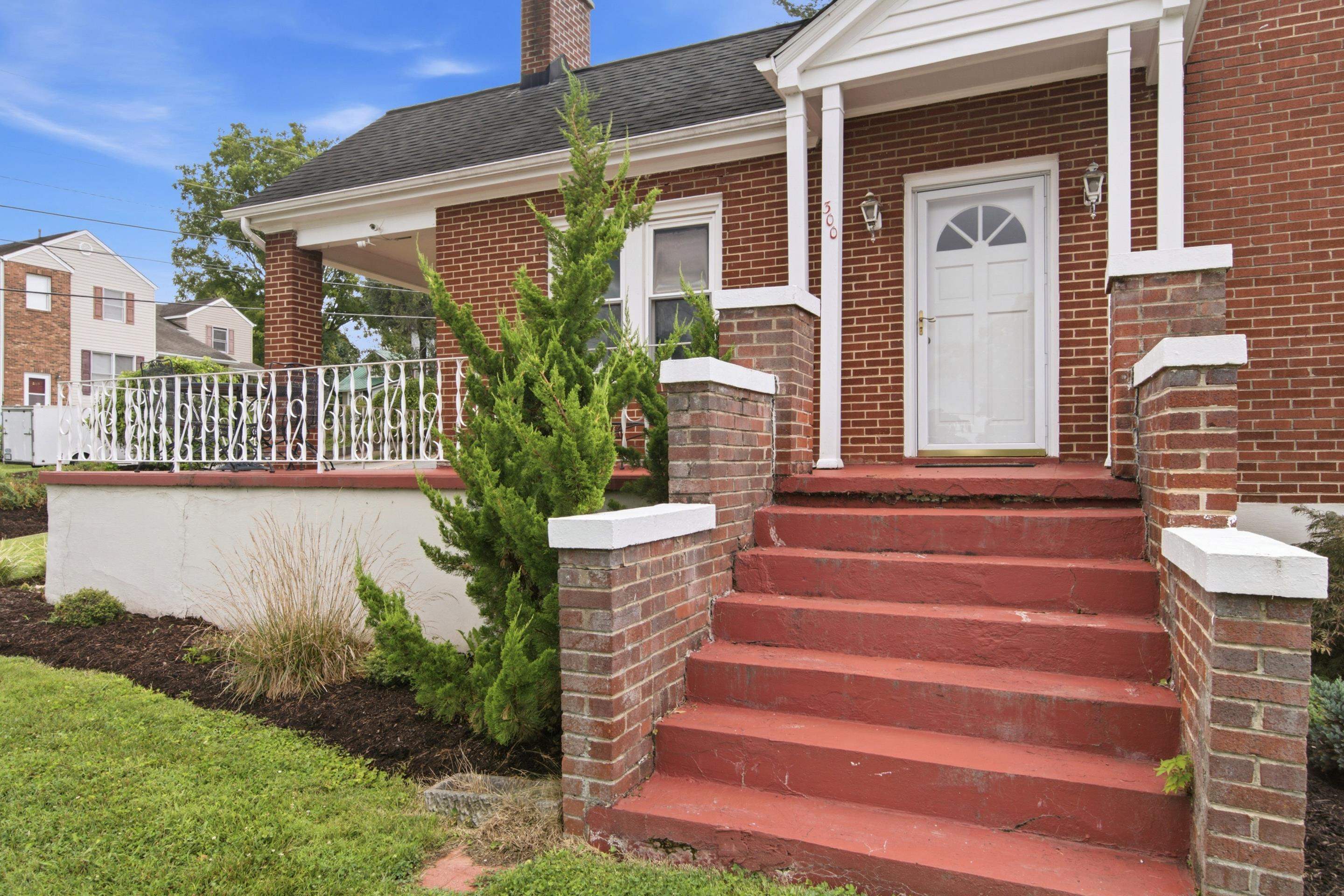 300 Arlington Avenue Radford VA 24141
