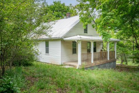 1320 Jennelle Road Blacksburg VA 24060