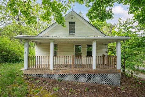 1320 Jennelle Road Blacksburg VA 24060