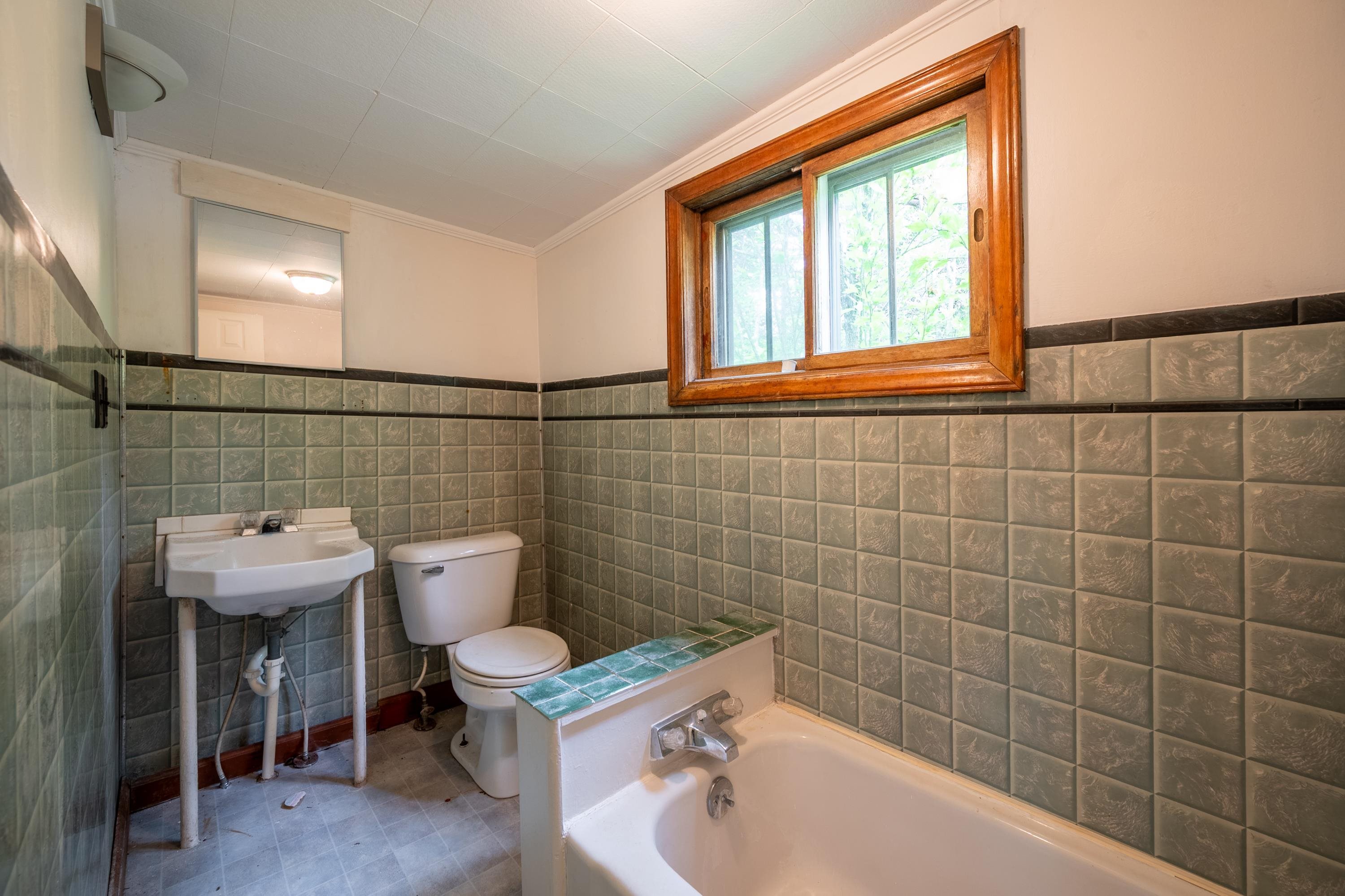 1320 Jennelle Road Blacksburg VA 24060