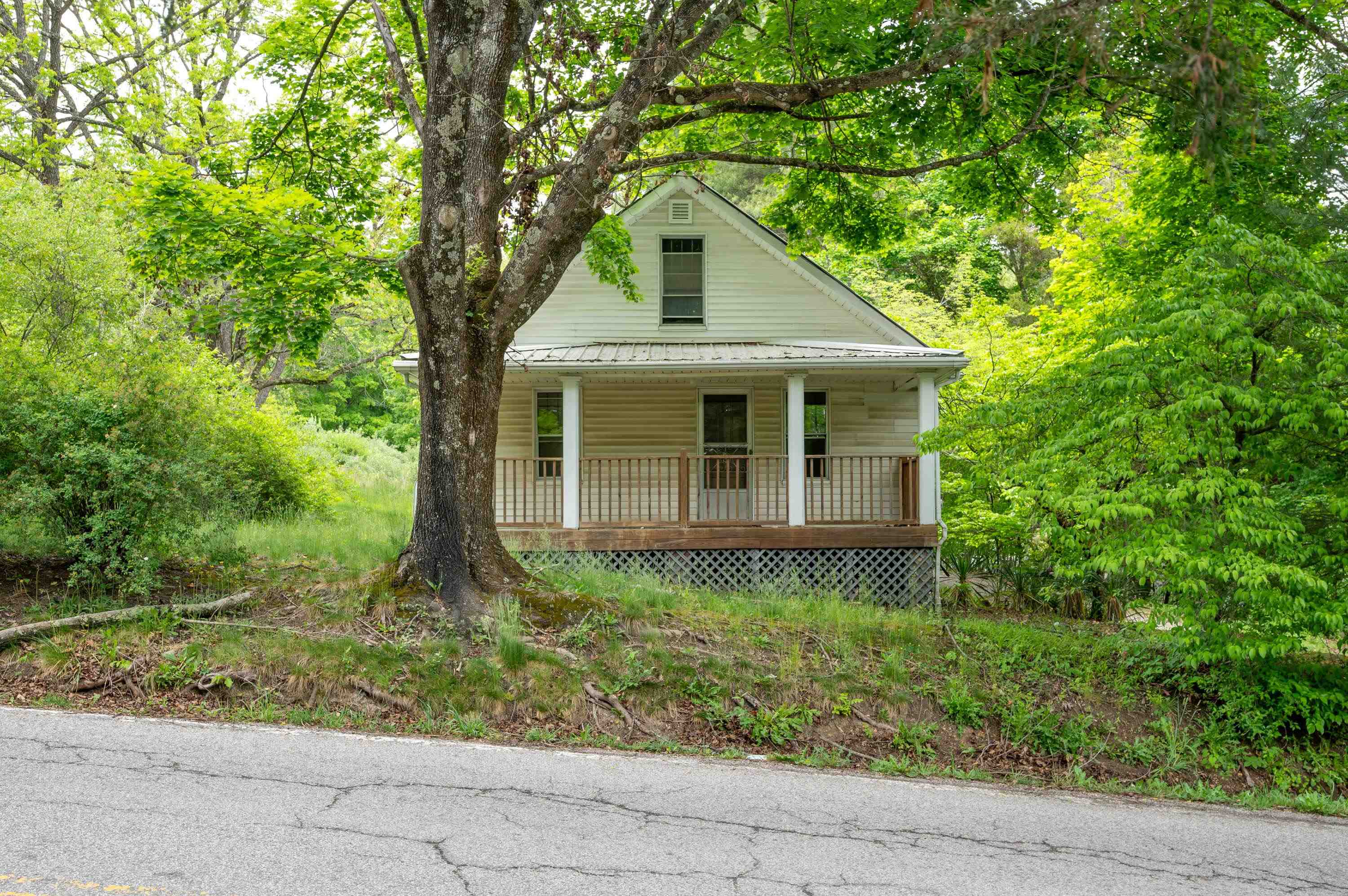 1320 Jennelle Road Blacksburg VA 24060