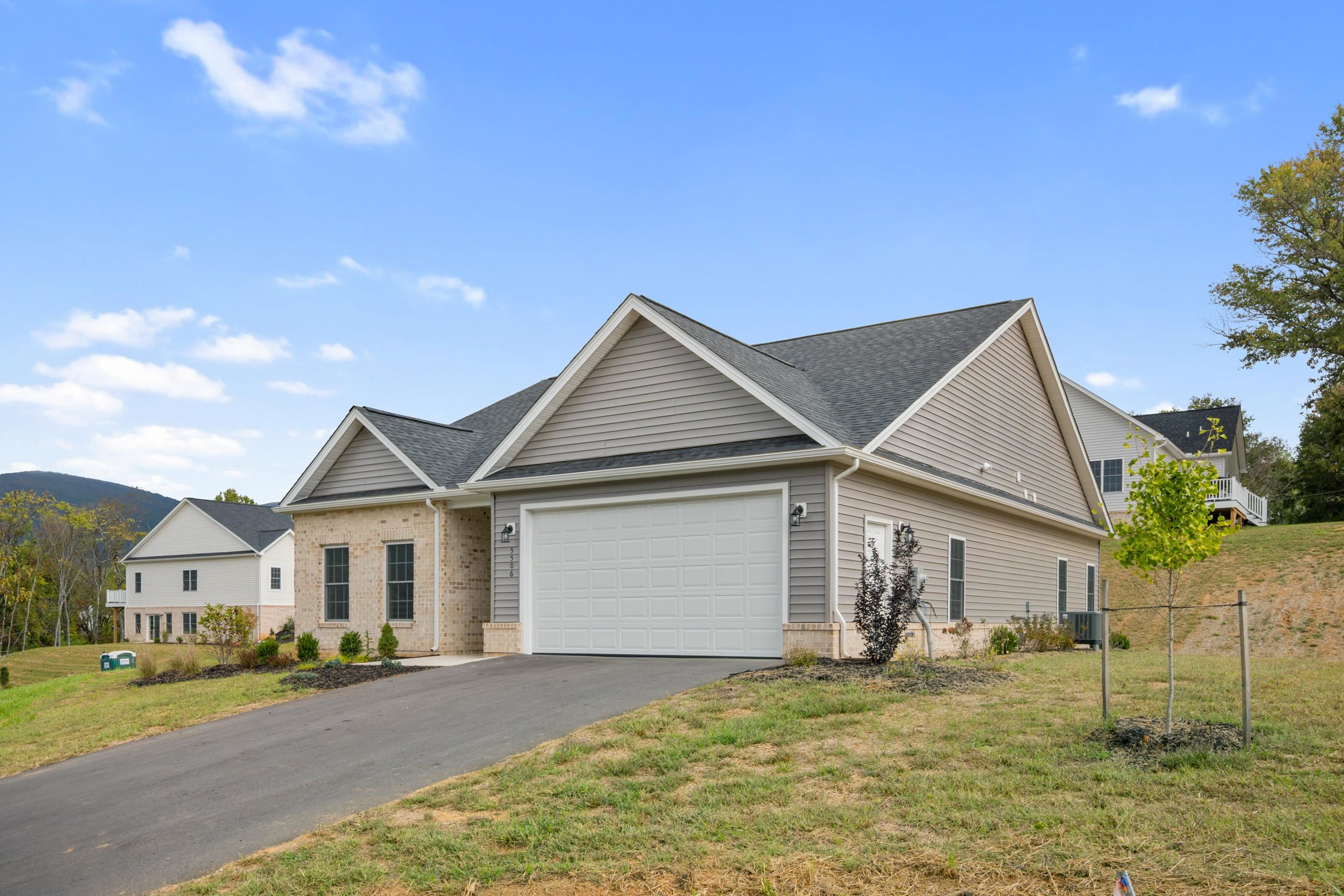 5506 New Pleasant Way Salem VA 24153