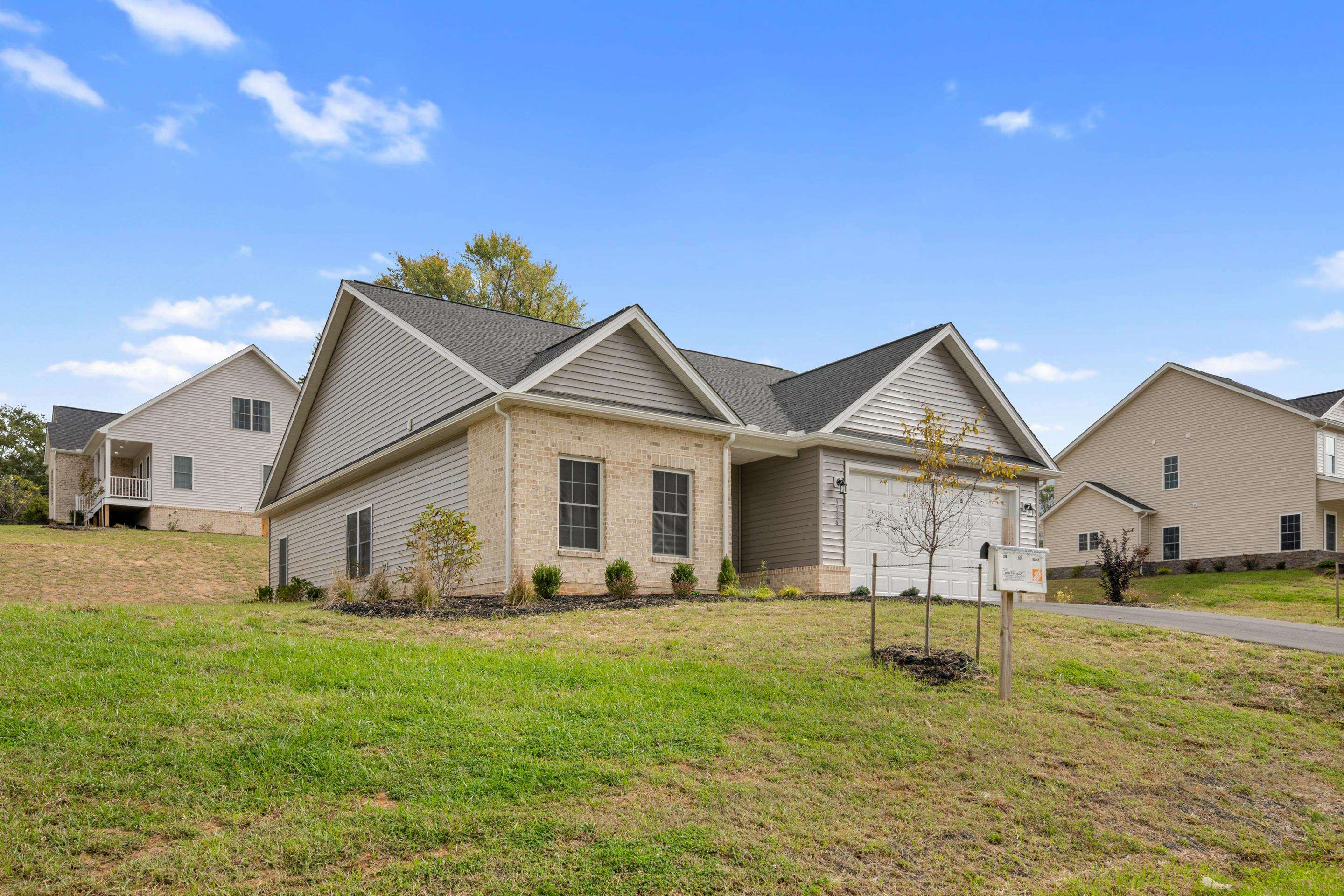 5506 New Pleasant Way Salem VA 24153