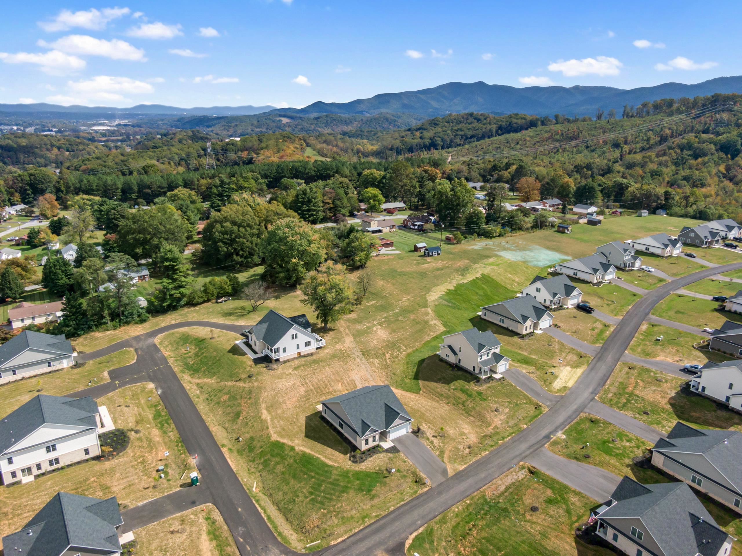 5506 New Pleasant Way Salem VA 24153