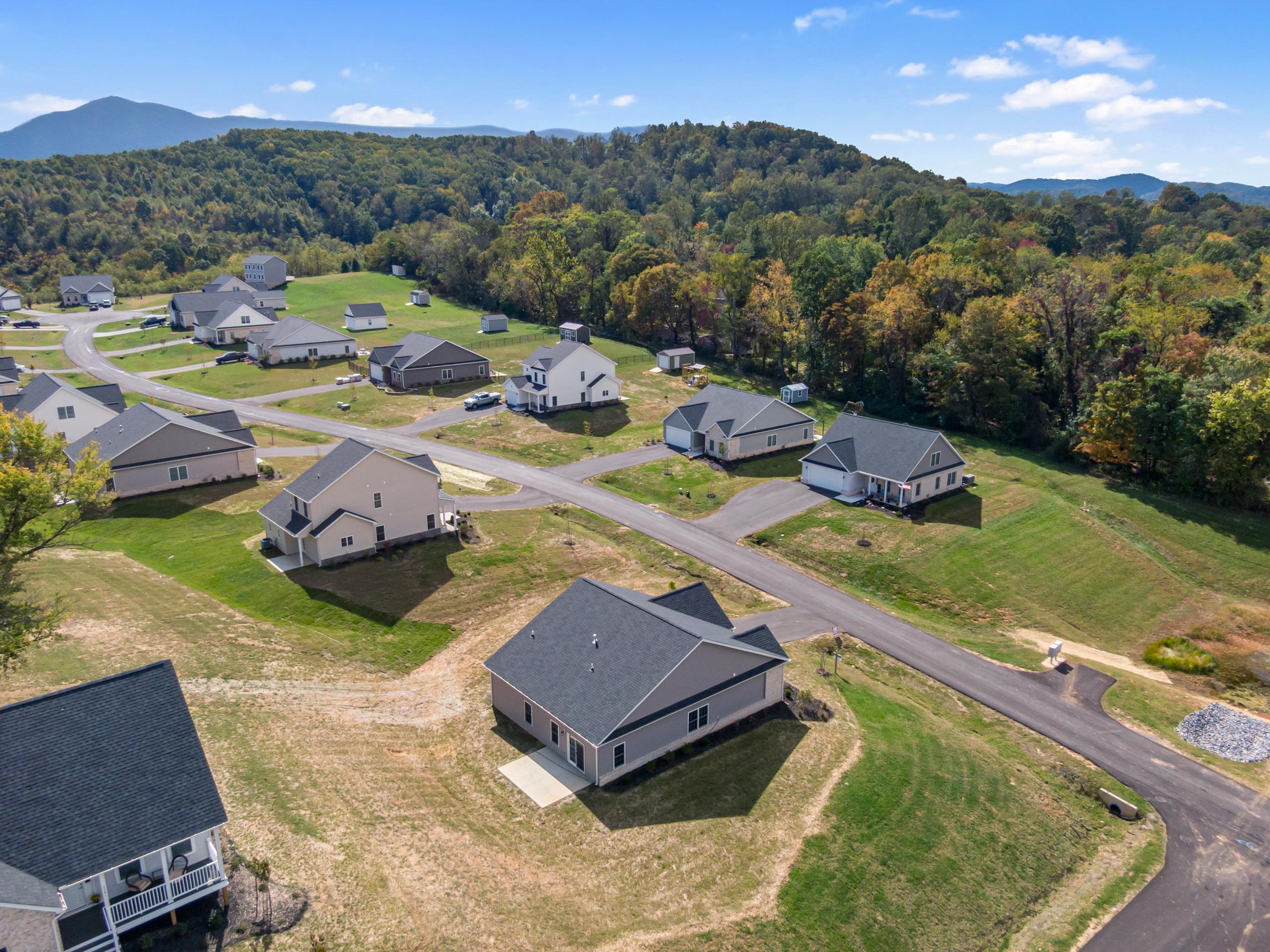 5506 New Pleasant Way Salem VA 24153