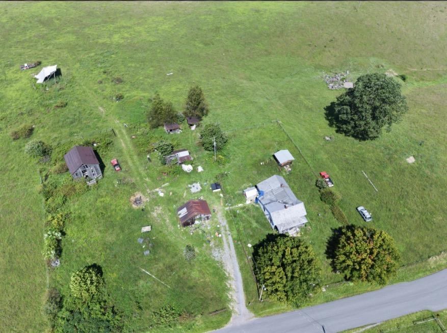 1485 Price Ridge Road Bland VA 24315