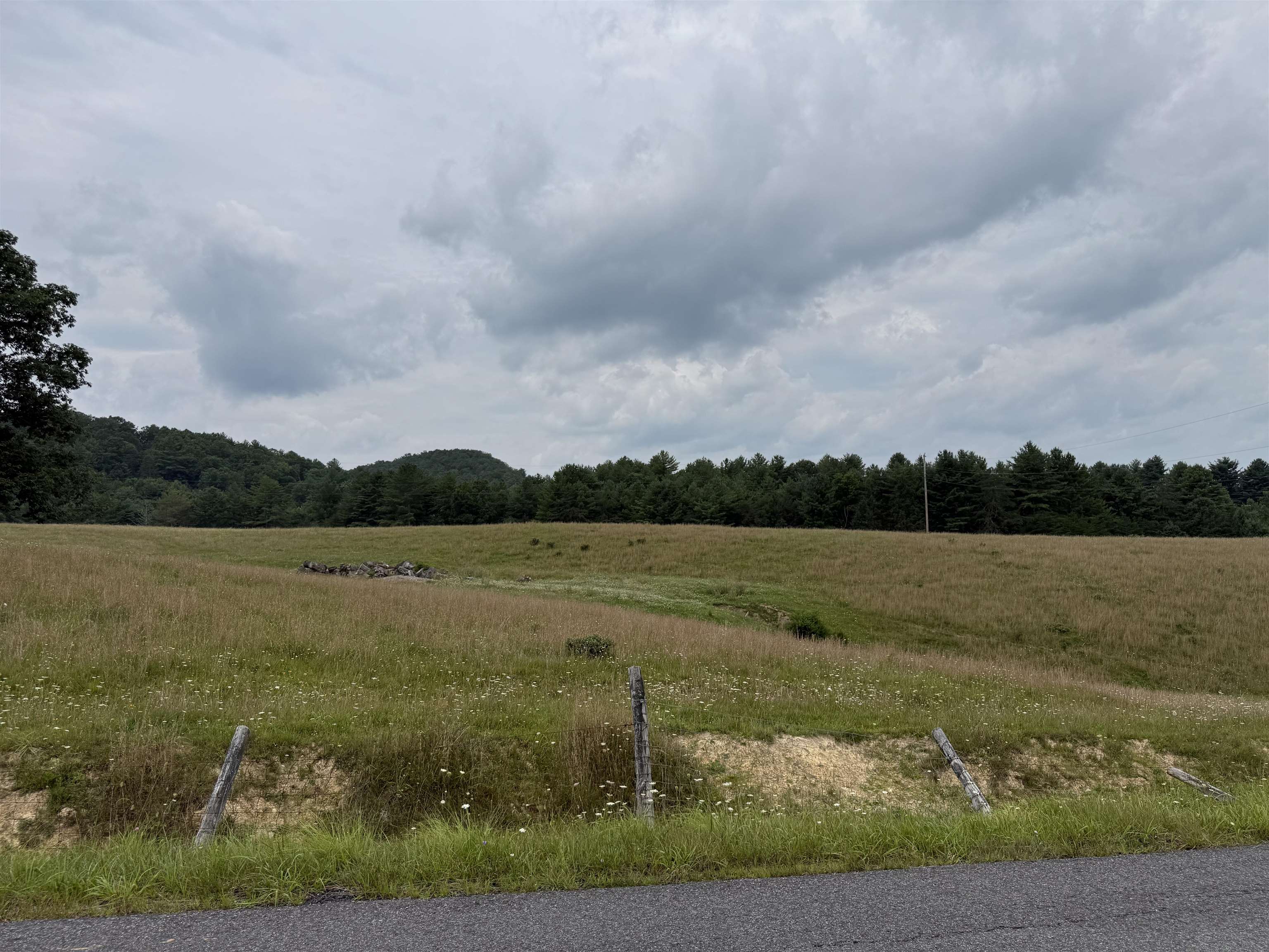 1485 Price Ridge Road Bland VA 24315