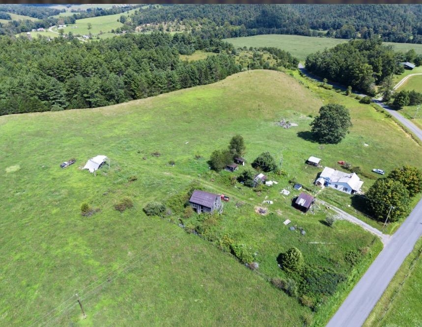 1485 Price Ridge Road Bland VA 24315