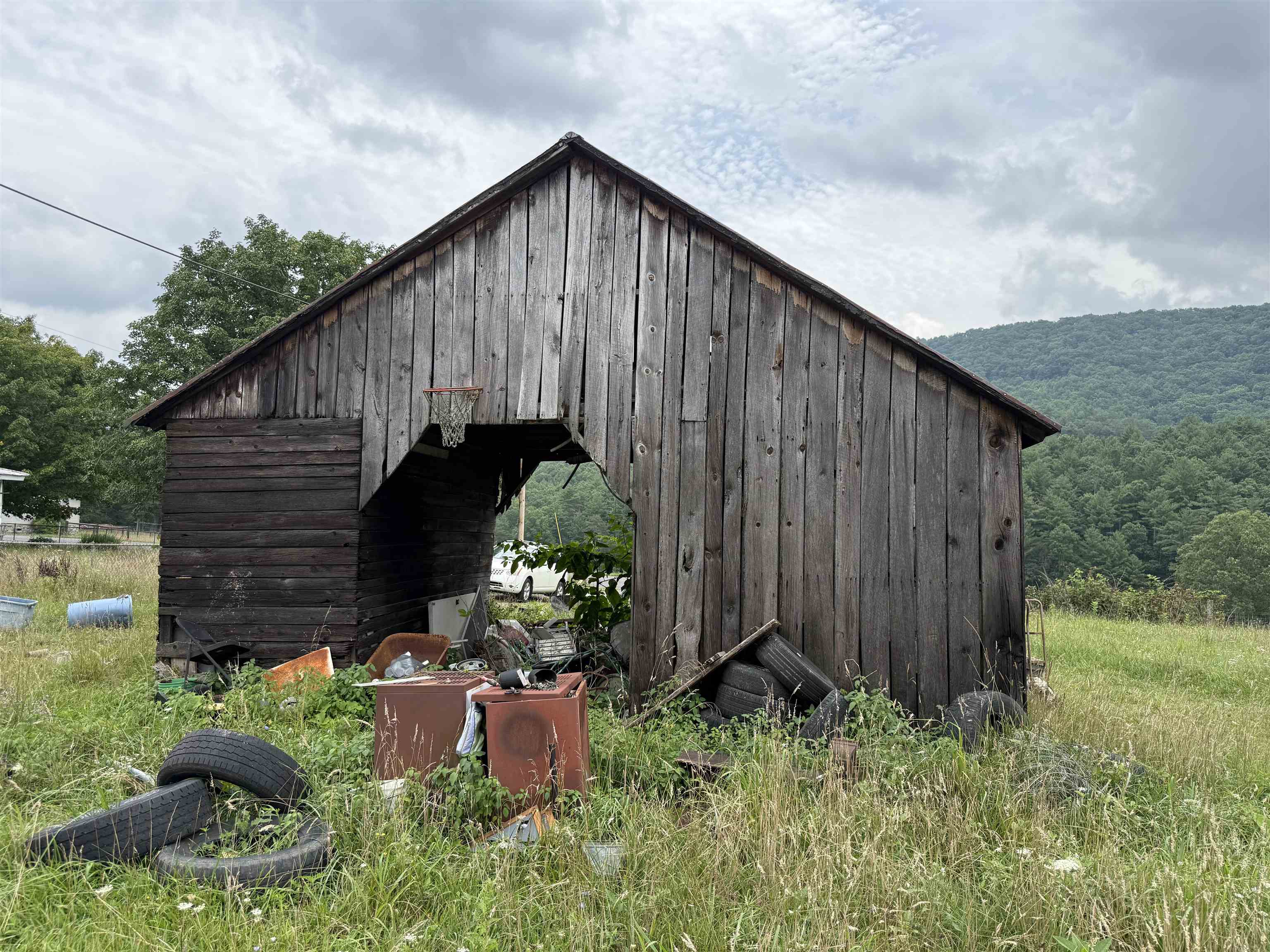 1485 Price Ridge Road Bland VA 24315