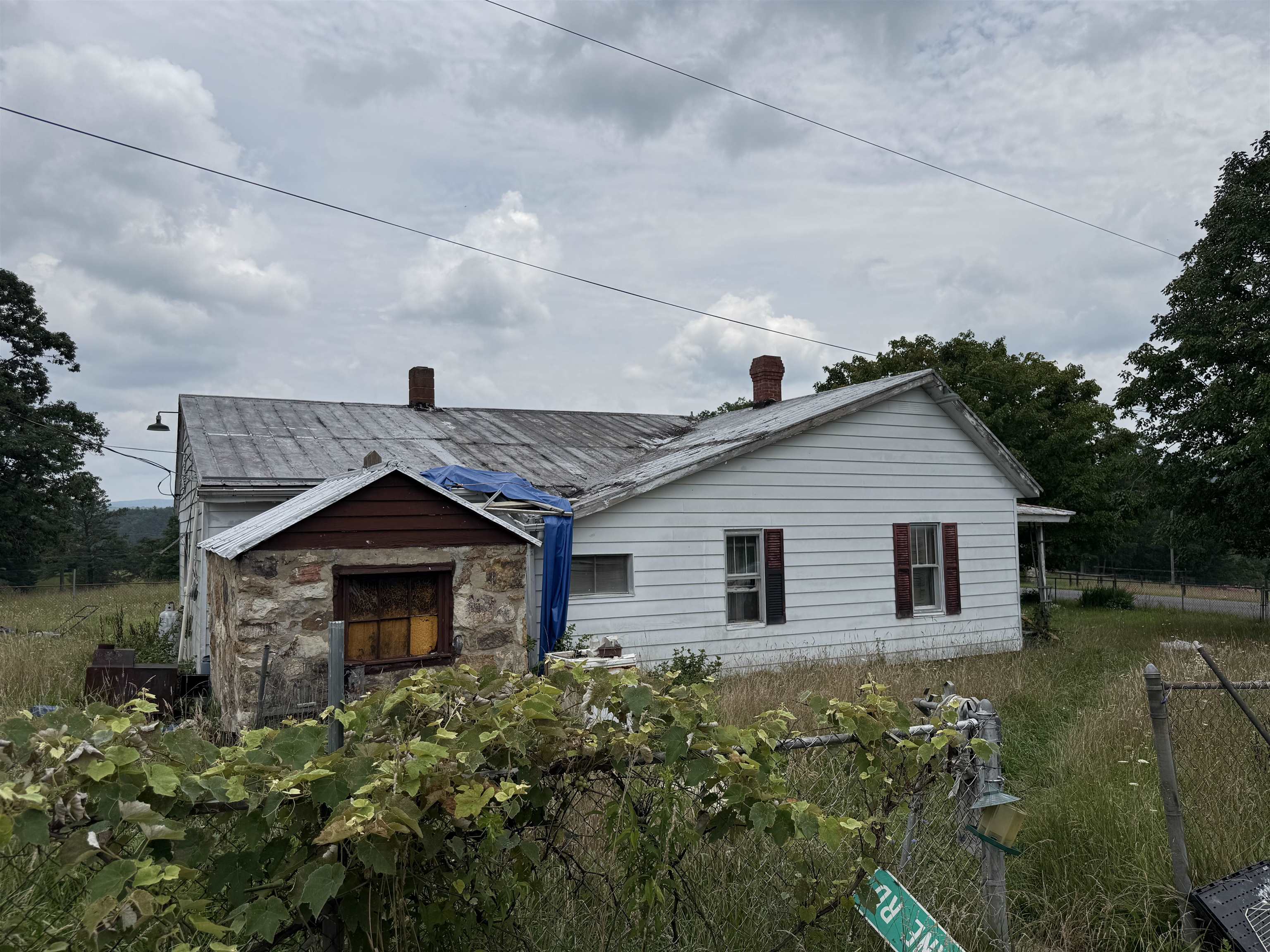 1485 Price Ridge Road Bland VA 24315