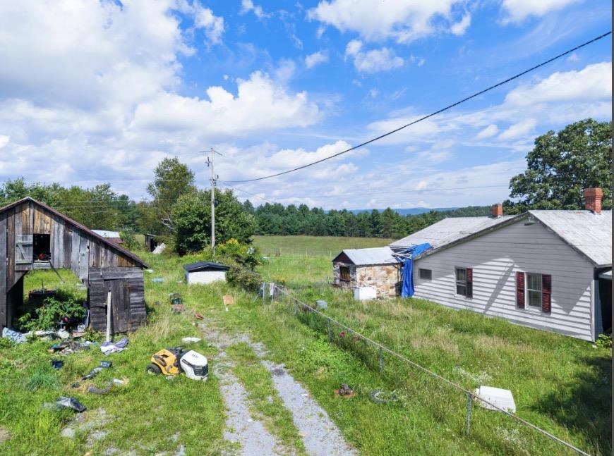 1485 Price Ridge Road Bland VA 24315