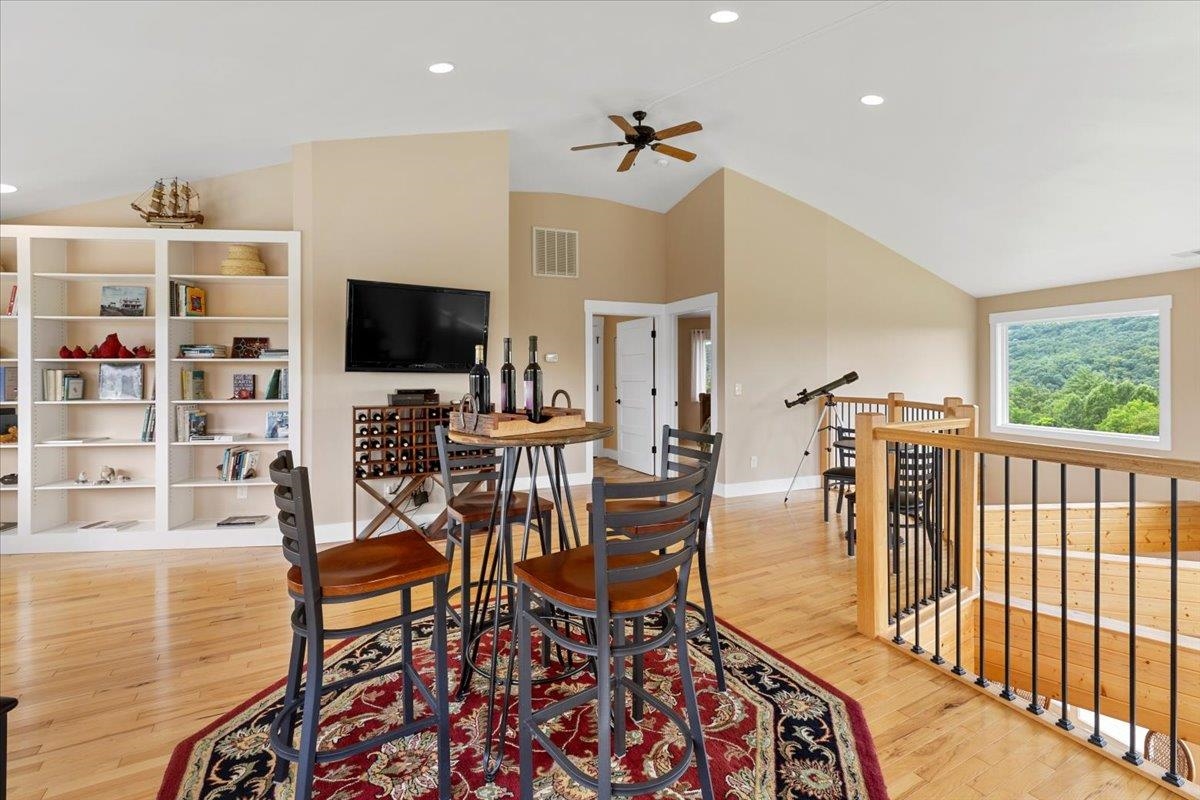 290 Moye Road Staffordsville VA 24167
