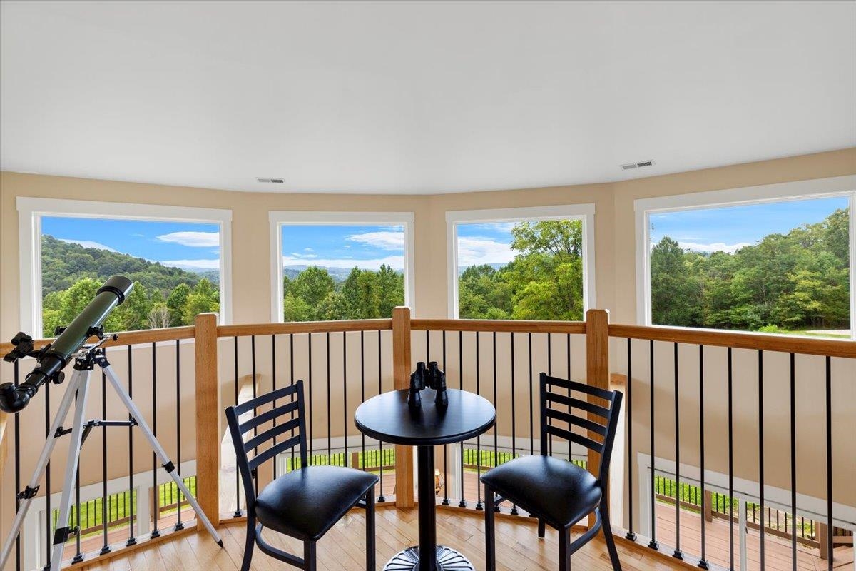 290 Moye Road Staffordsville VA 24167