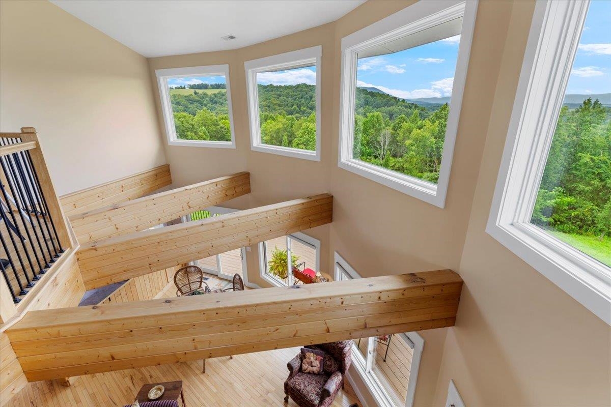 290 Moye Road Staffordsville VA 24167