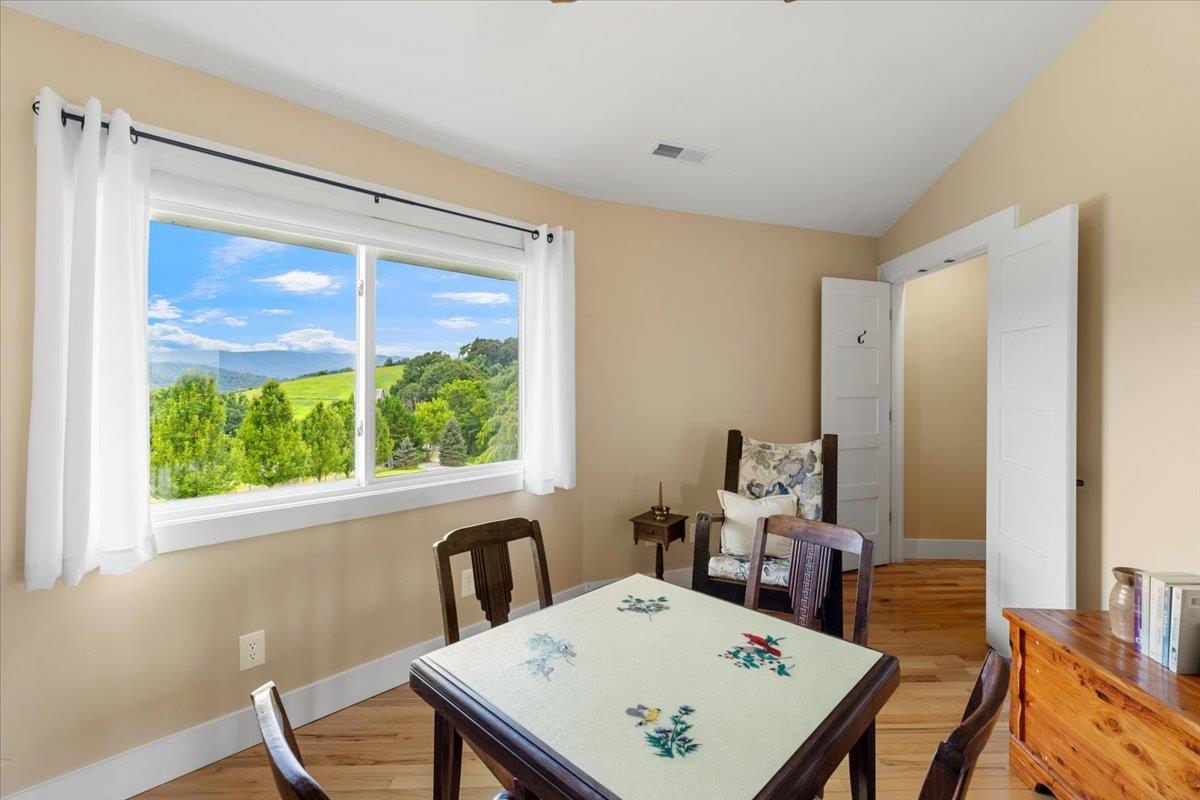 290 Moye Road Staffordsville VA 24167