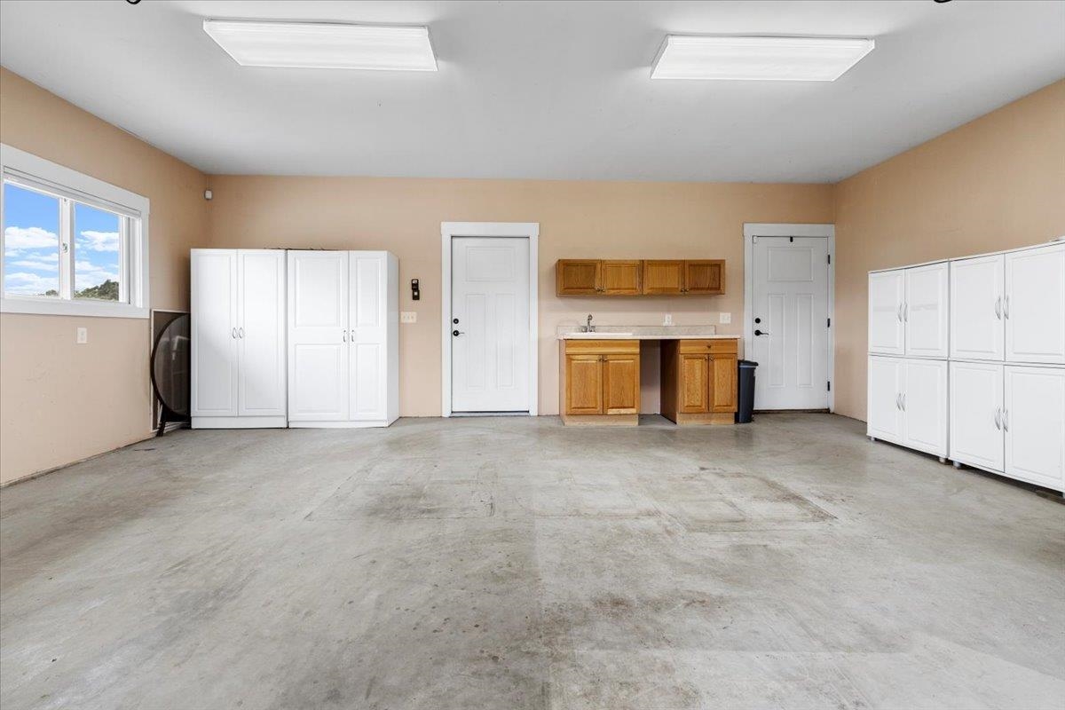 290 Moye Road Staffordsville VA 24167