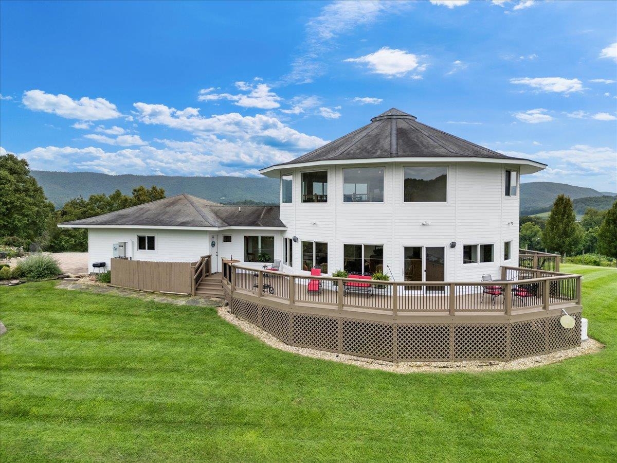 290 Moye Road Staffordsville VA 24167