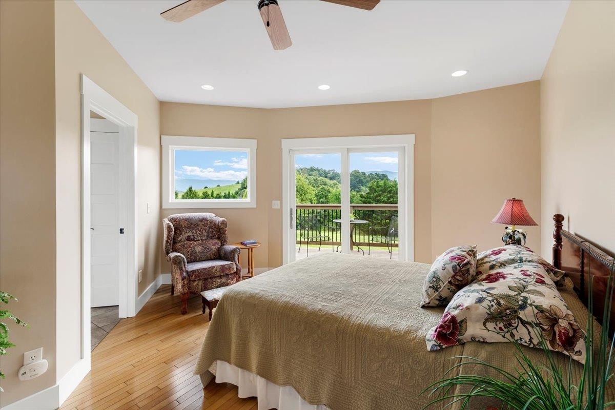 290 Moye Road Staffordsville VA 24167