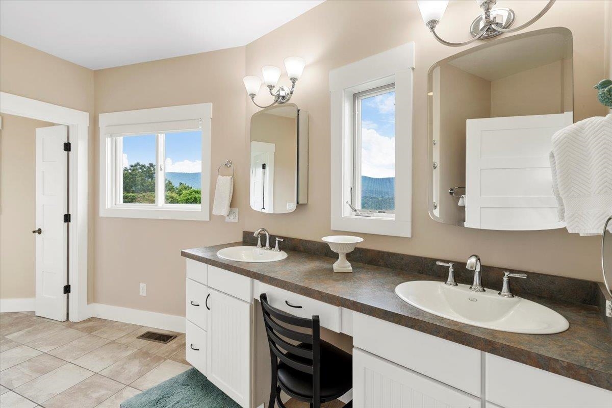 290 Moye Road Staffordsville VA 24167