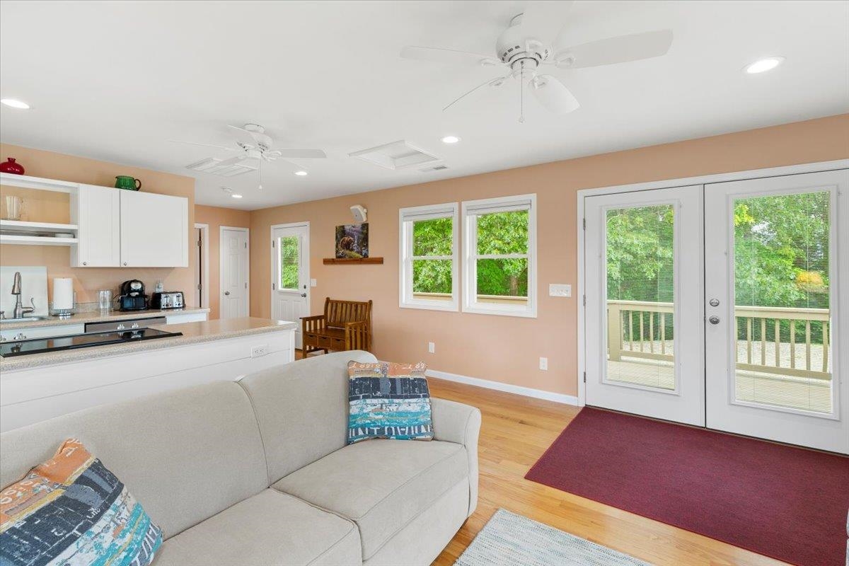 290 Moye Road Staffordsville VA 24167